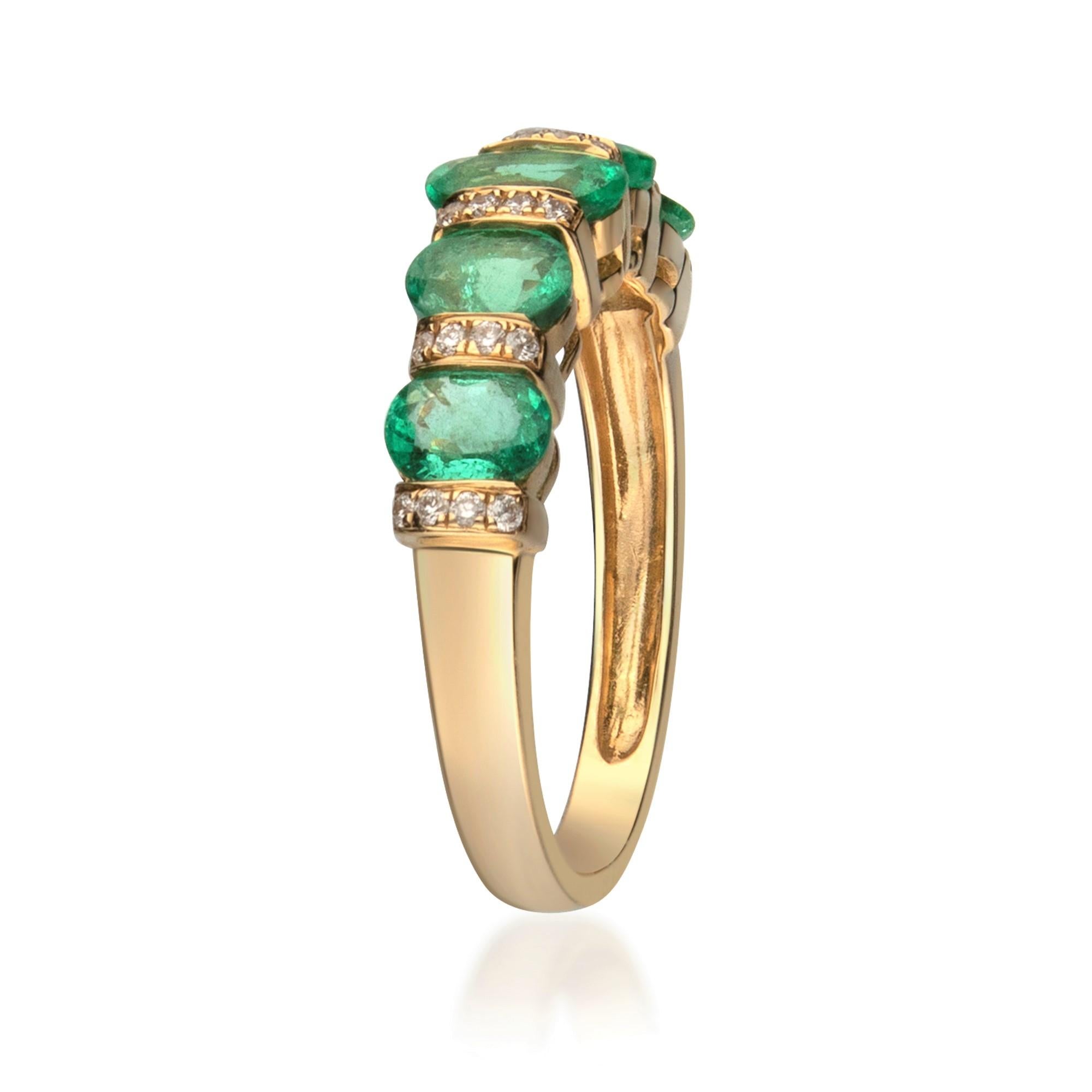 Art Deco 1.61 Carat Emerald and Diamond 14 Karat Yellow Gold Band Ring