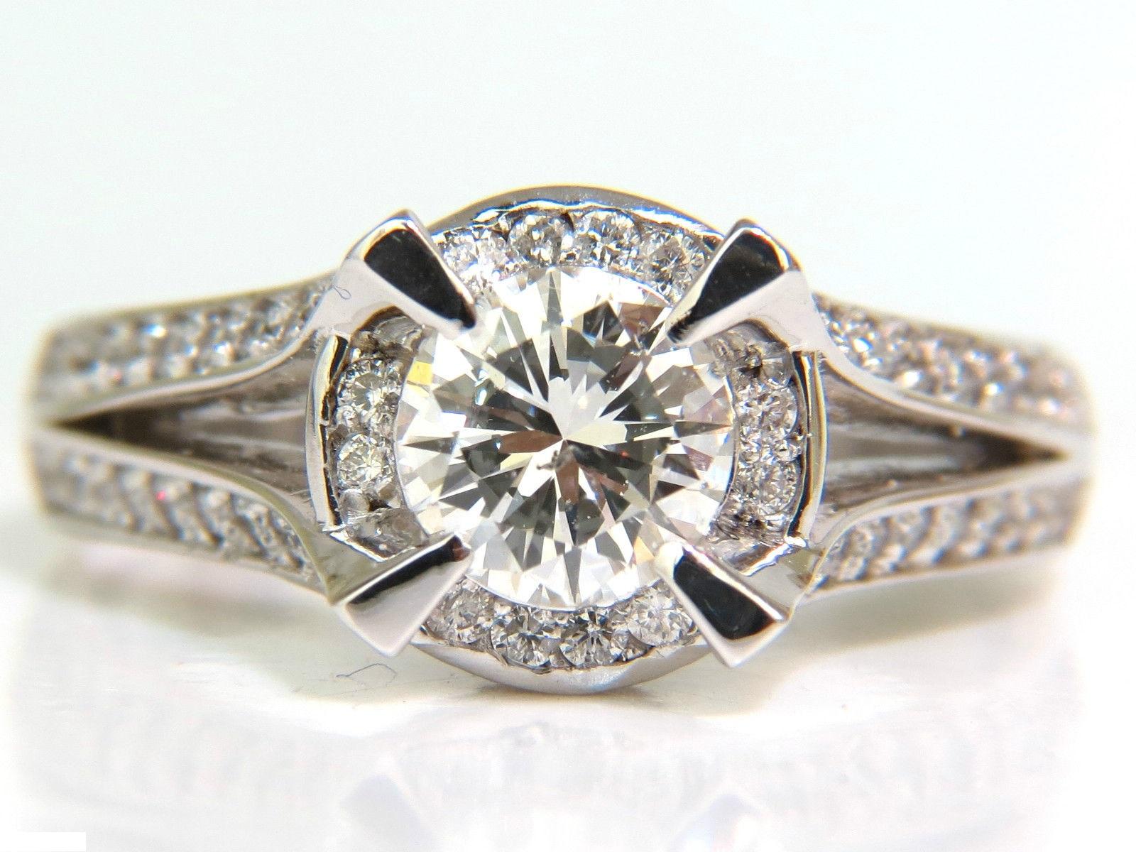 1.61 Carat Round Brilliant Diamond Raised Crown Ring In New Condition For Sale In New York, NY