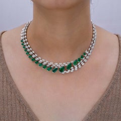 16.1 Carat Zambian Emerald 19.80 Carat SI/H Diamond Necklace 18 Karat White Gold