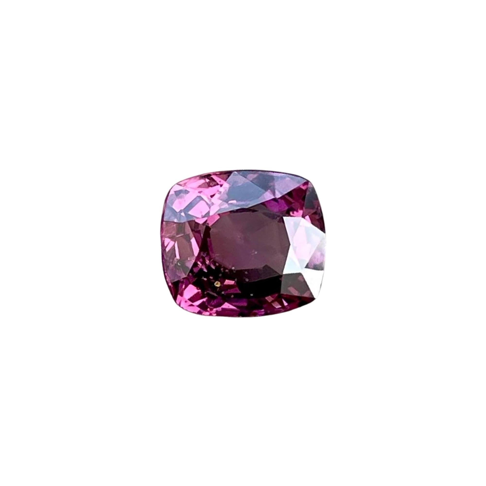 1,61 carati di Spinello birmano rosa violaceo taglio cuscino Gemma naturale in vendita 3