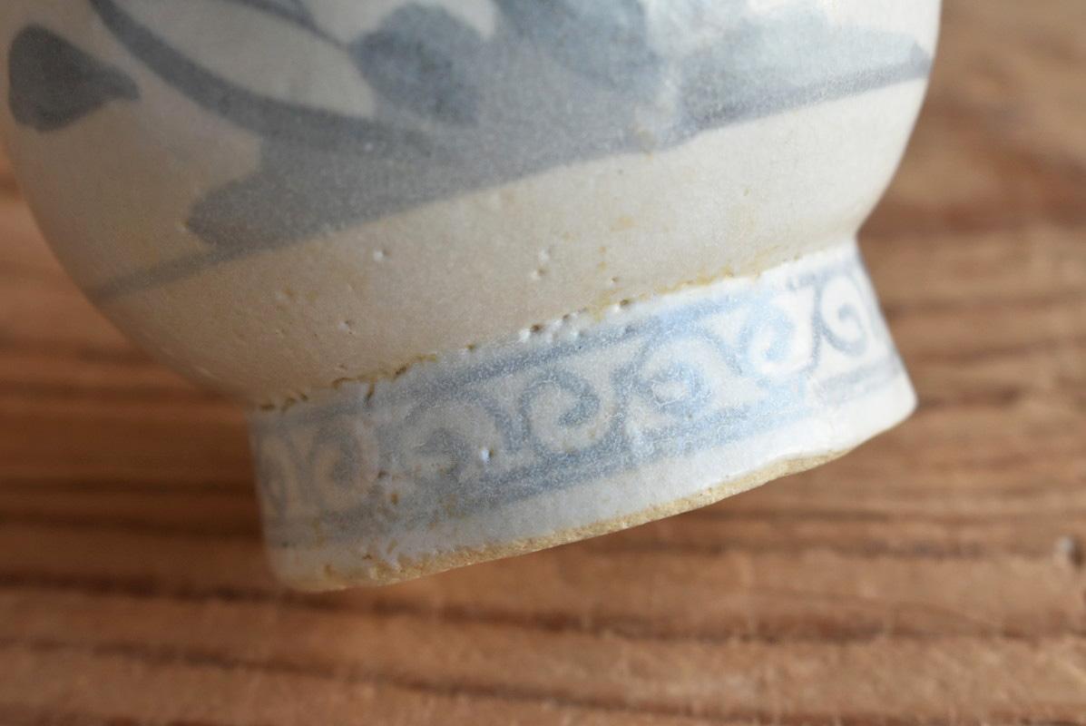 1610-1640/Japanese White Porcelain Blue and White Vase/