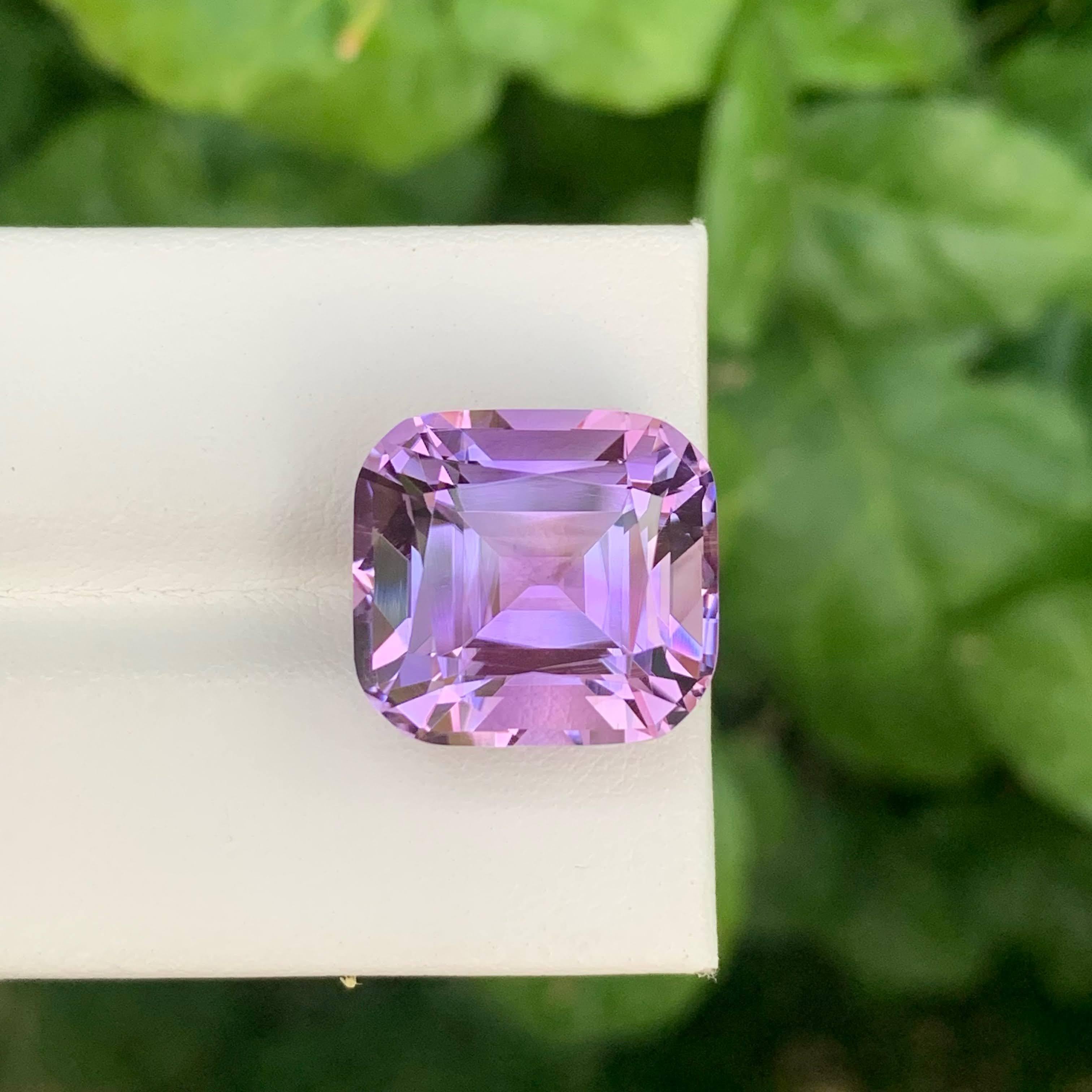 Moderno 16.10 carati di pietra ametista viola naturale sciolta con taglio a cuscino Gemma brasiliana in vendita