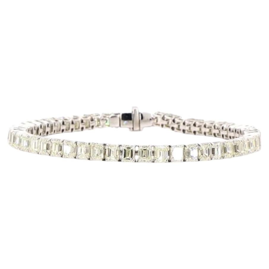 Armband mit einem Diamanten im Smaragdschliff von 16,12 Karat im Angebot