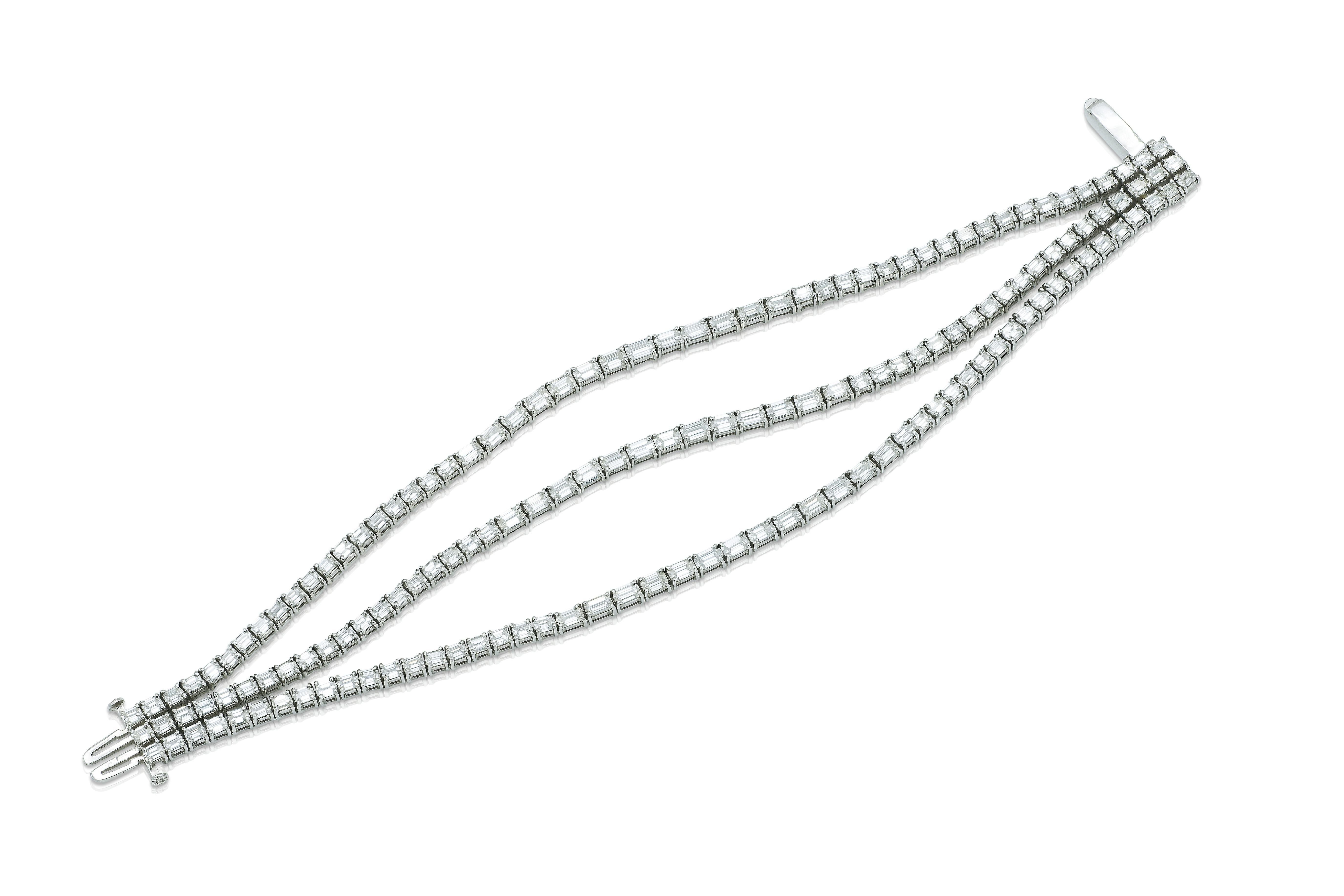 Taille baguette Bracelet à trois brins avec diamant baguette de 16,14 carats en vente