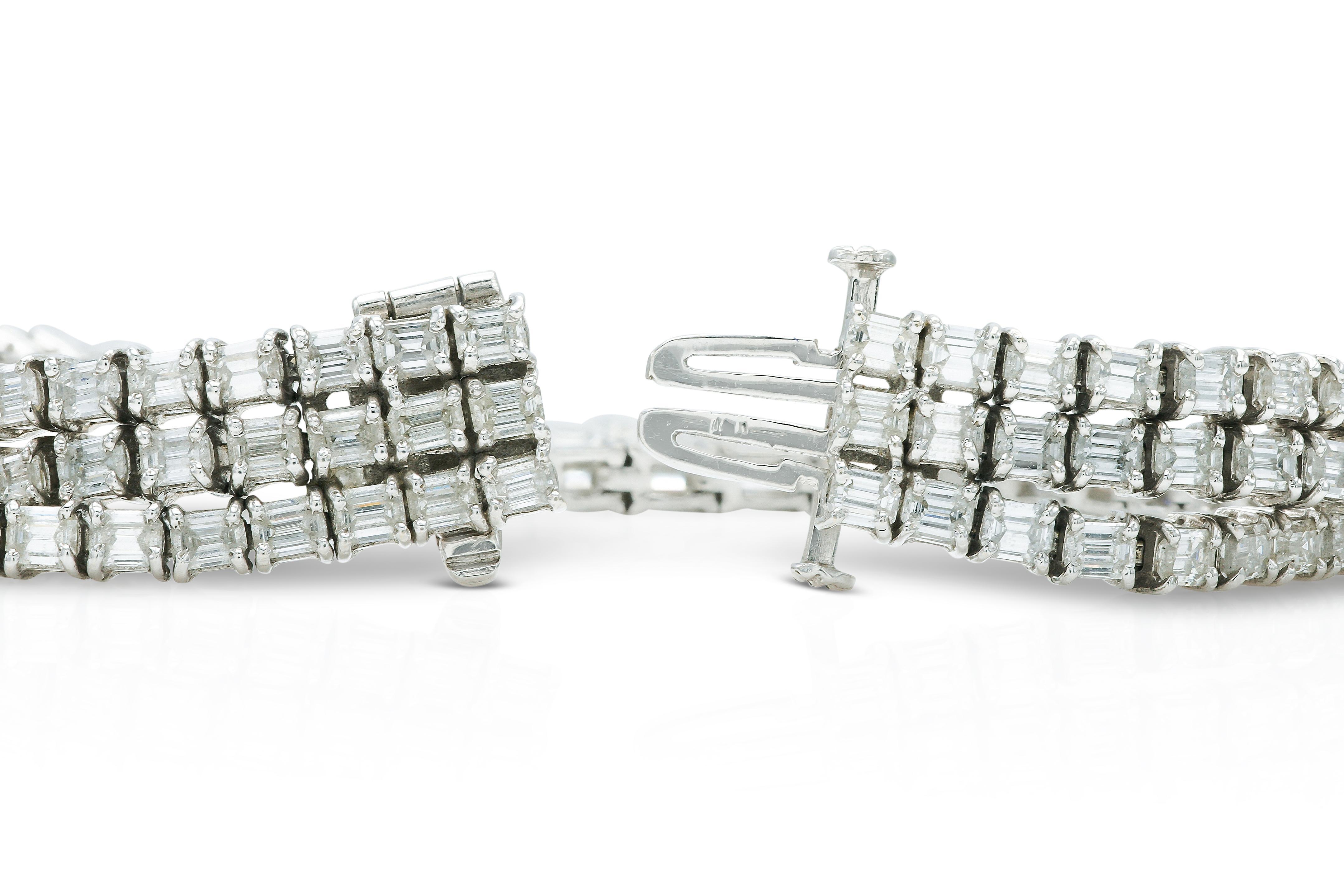 Bracelet à trois brins avec diamant baguette de 16,14 carats Pour femmes en vente