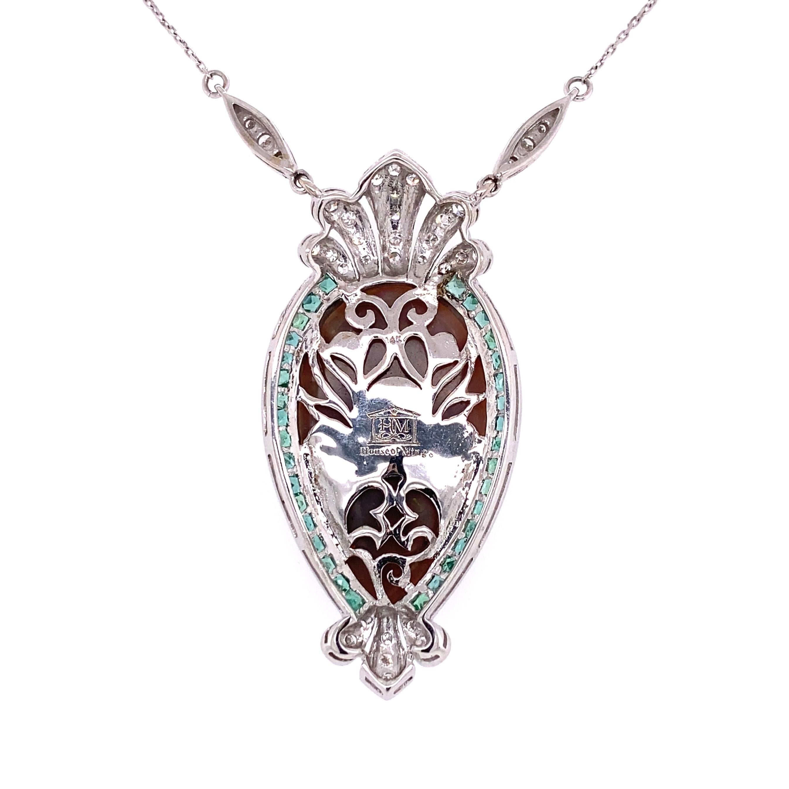 Taille mixte Collier d'opales, de diamants et d'émeraudes australiens de 16,15 carats, ancienne propriété de joaillerie en vente