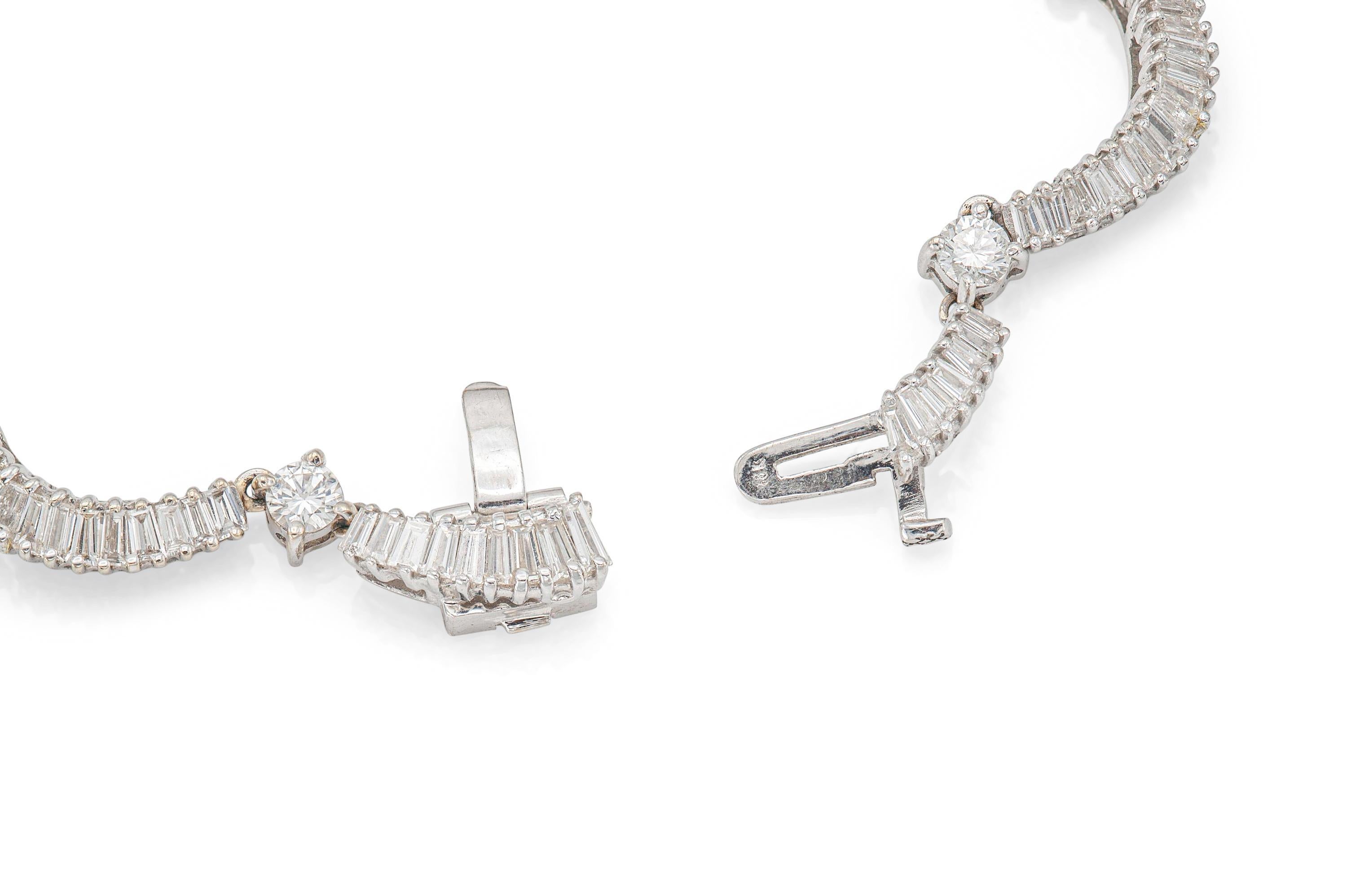 Collar de gotas de rubí en forma de pera de 16,15 quilates y diamantes de 22,10 quilates en Bueno estado para la venta en New York, NY