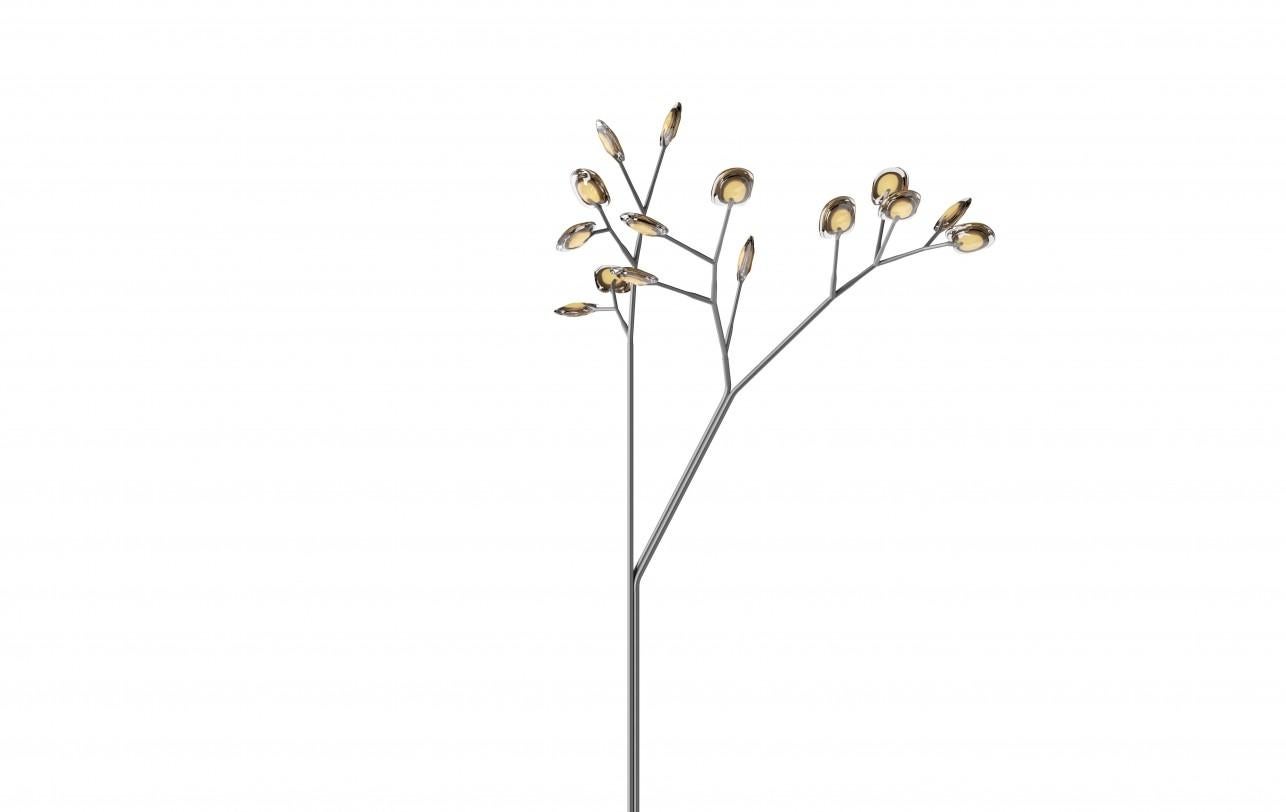 16.15 Cypress Trunk Lampadaire sculptural de Bocci
Dimensions : D 164 x L 354 x H 354 cm 
MATERIAL : Verre coulé, composants électriques, composants de l'armature en acier inoxydable microbillé. 
Lampes : 1,5w LED (22,5w au total). Non graduable.