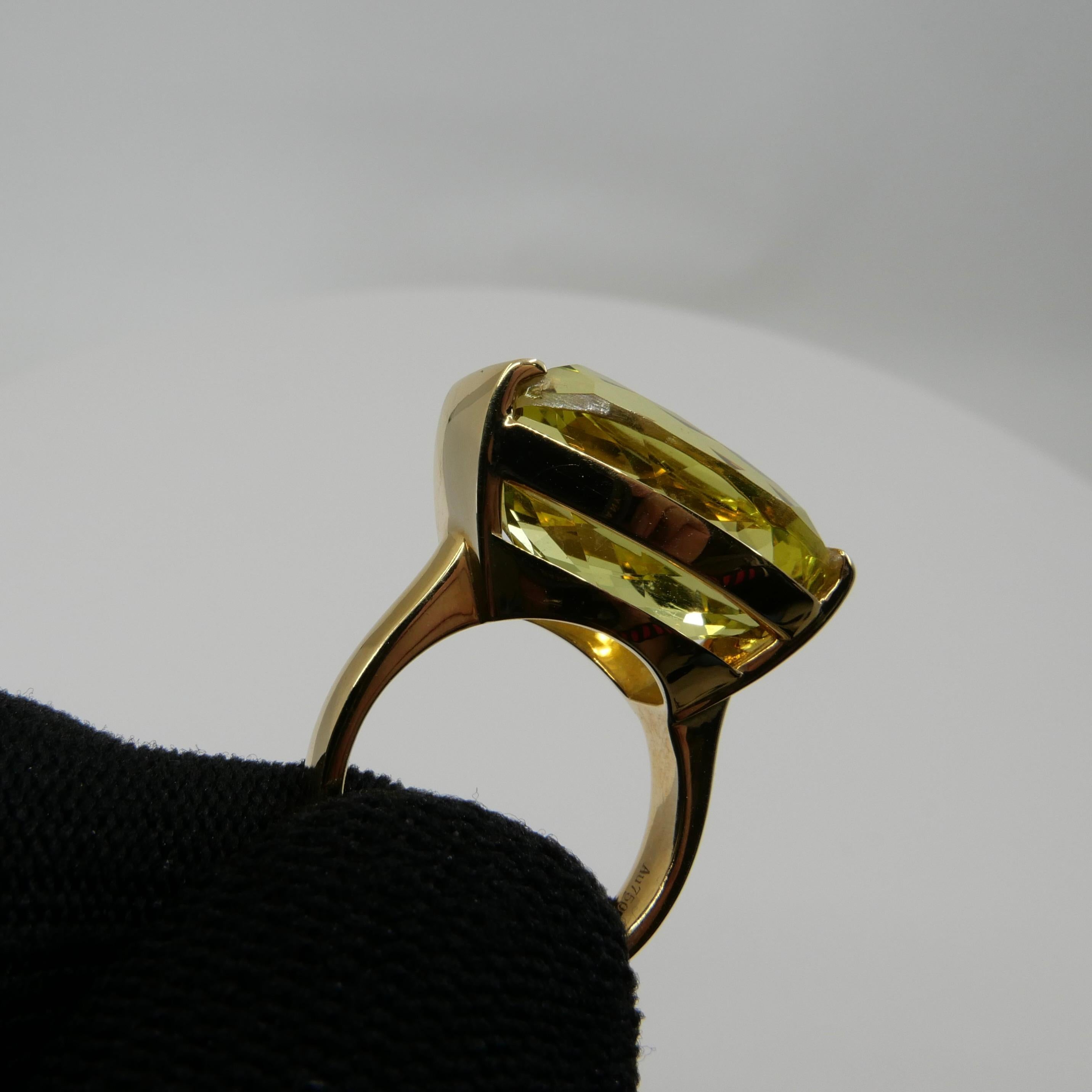 16.16 Carat Lemon Quartz Statement Cocktail Ring, Contemporary Design For Sale 6