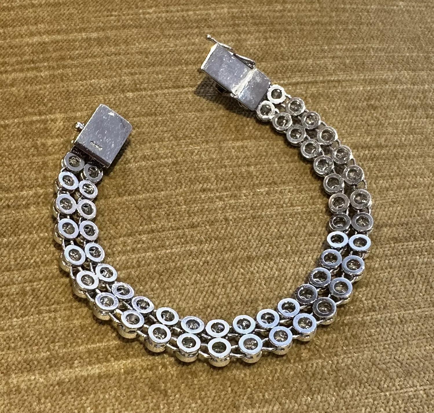 Bracciale con diamanti incastonati a due file da 16,17 carati in platino in vendita 1