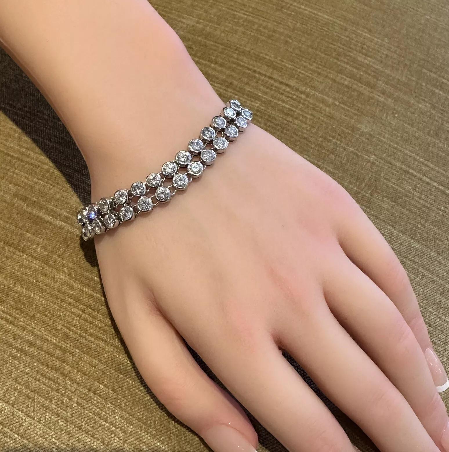 Bracciale con diamanti incastonati a due file da 16,17 carati in platino in vendita 3