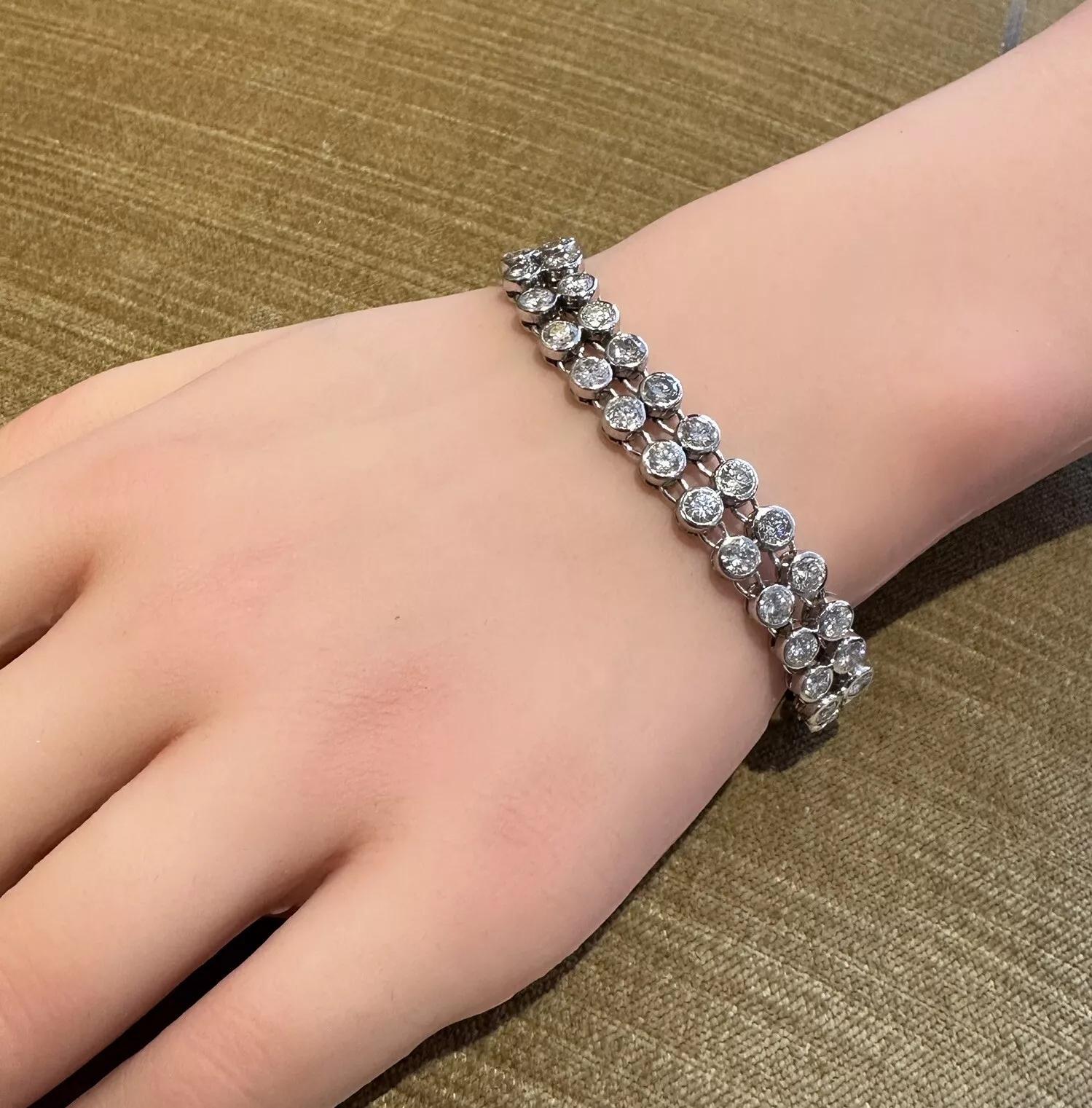 Bracciale con diamanti incastonati a due file da 16,17 carati in platino in vendita 4