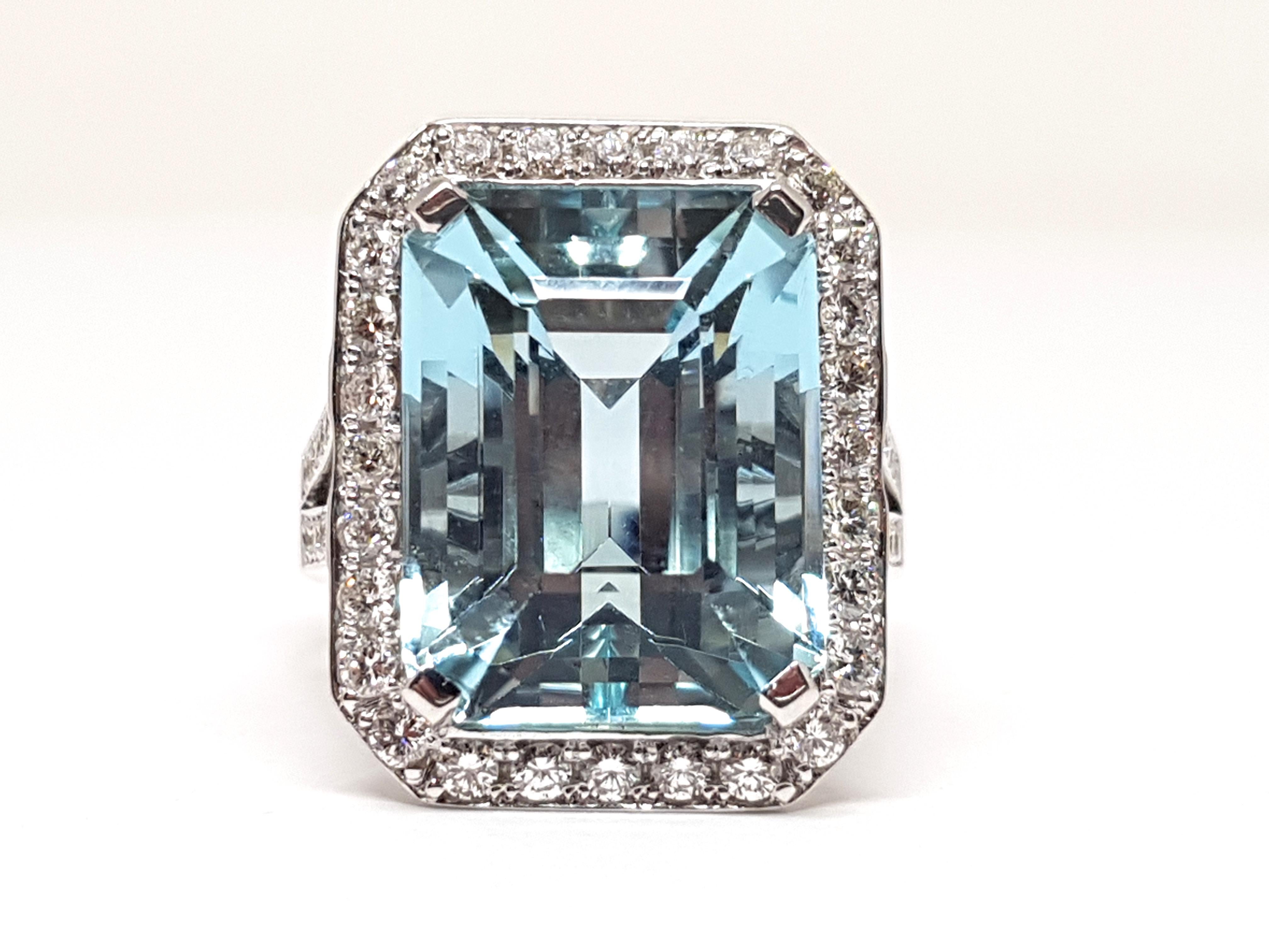 Gold: 18 carat white gold
Weight: 14.12gr.
Diamonds: 1.99 ct. colour: F clarity: VS1 
Aquamarine: 14.19ct.
Width: 2.14 cm.
Ring size: BE 56 NL 17,75mm
Free resizing up to size 70 / 22mm
Shipping: free worldwide insured shipping
All our jewellery