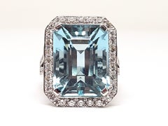 16.18 Carat 18 Karat White Gold Diamond Aquamarine Ring