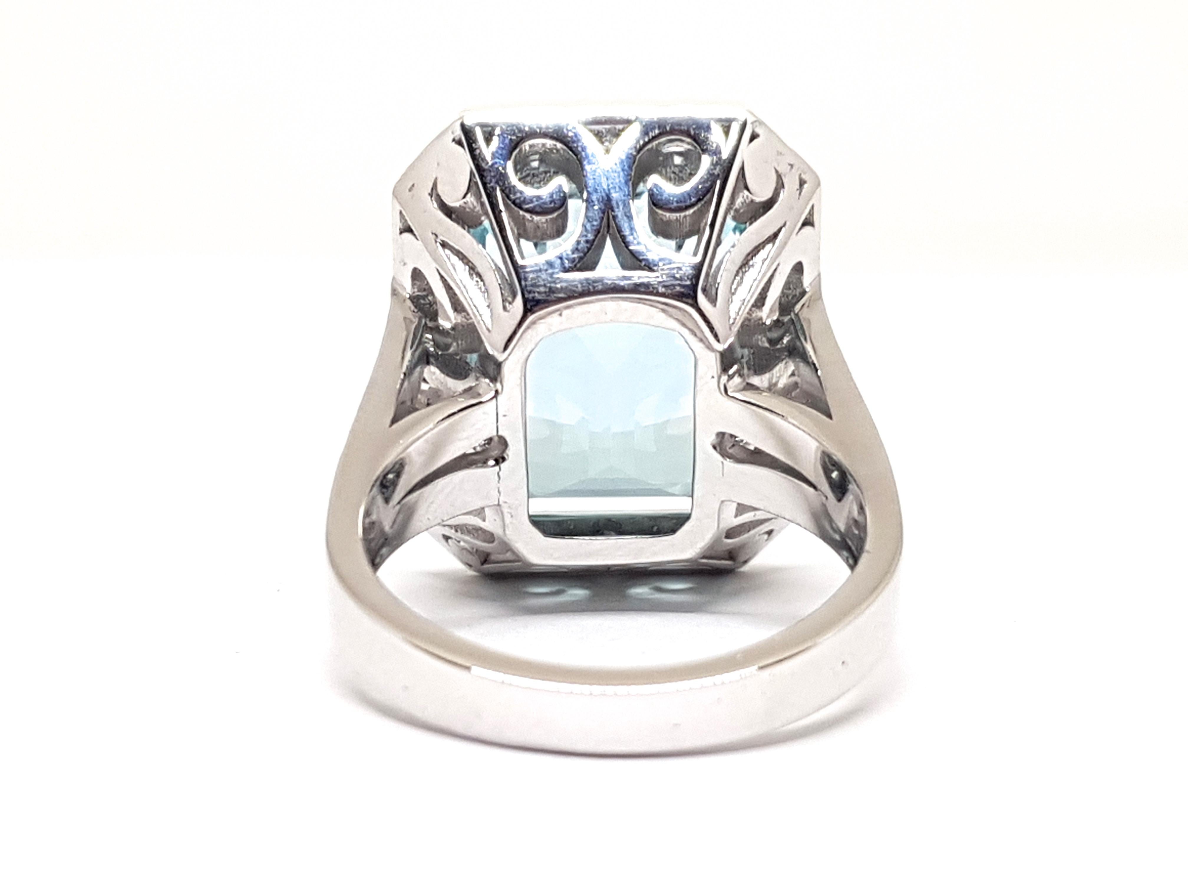 16.18 Carat 18 Karat White Gold Diamond Aquamarine Ring For Sale 1