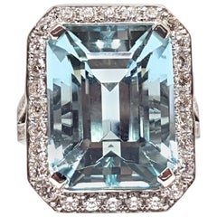 16.18 Carat 18 Karat White Gold Diamond Aquamarine Ring