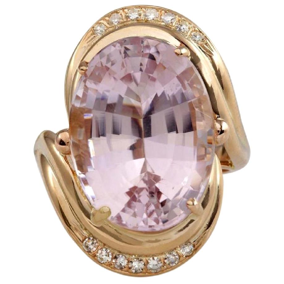 16.18 Carat Exquisite Natural Pink Kunzite and Diamond 14 Karat Solid Gold Ring For Sale