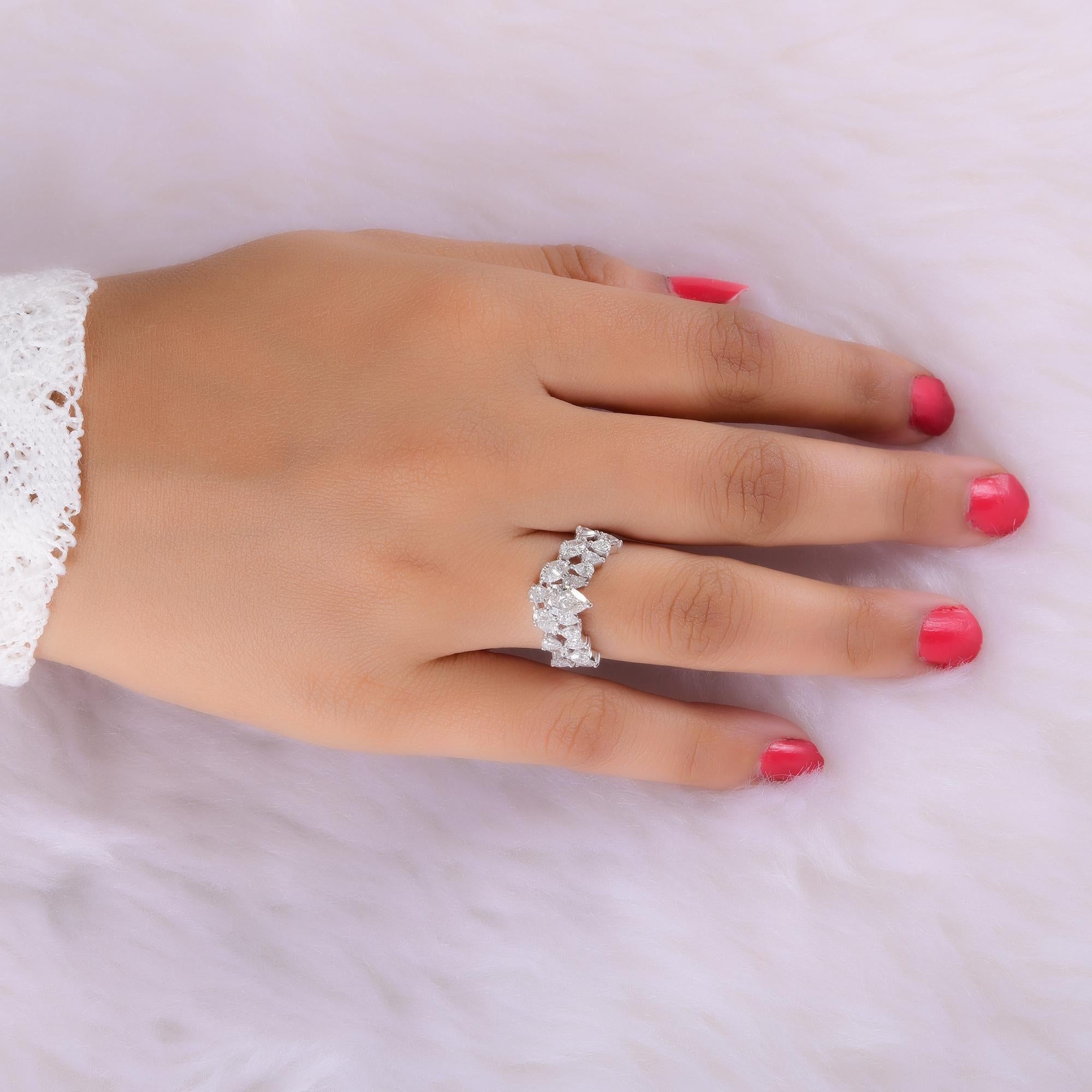 En vente :  1.61Ct Pear Diamond Chevron Design Ring 14 Karat White Gold Handmade Jewelry (Bague en or blanc 14 carats avec diamant en forme de chevron) 2