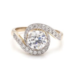 Anello con diamante rotondo taglio Brilliante da 1,61 carati con incastonatura Bypass