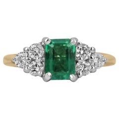 1.61tcw 14K natürlicher Smaragd-Emerald-Schliff & Diamant-Akzent-Cluster-Goldring