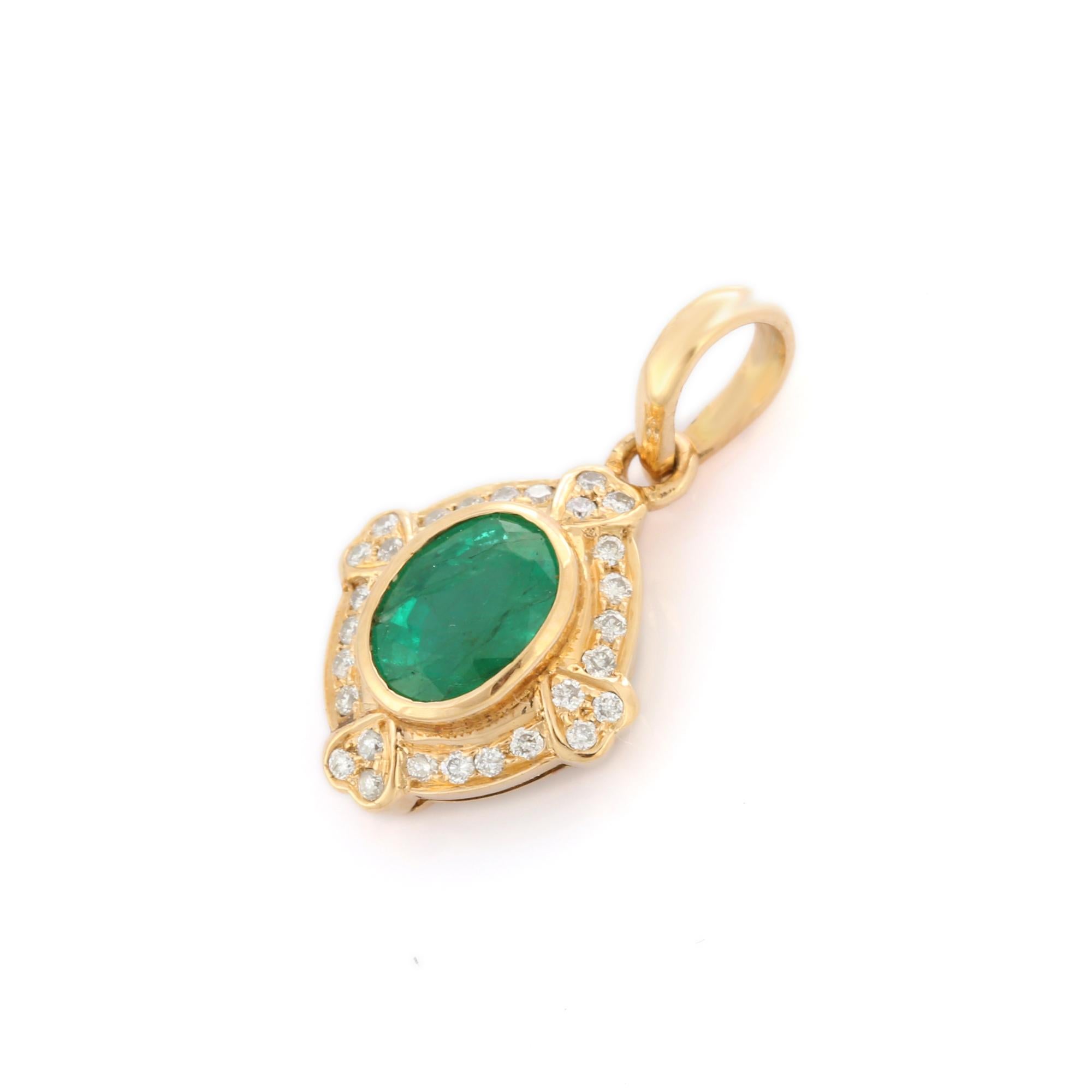 1.62 Carat Natural Emerald Bezel Set Diamond Pendant in 14K Yellow Gold In New Condition For Sale In Houston, TX