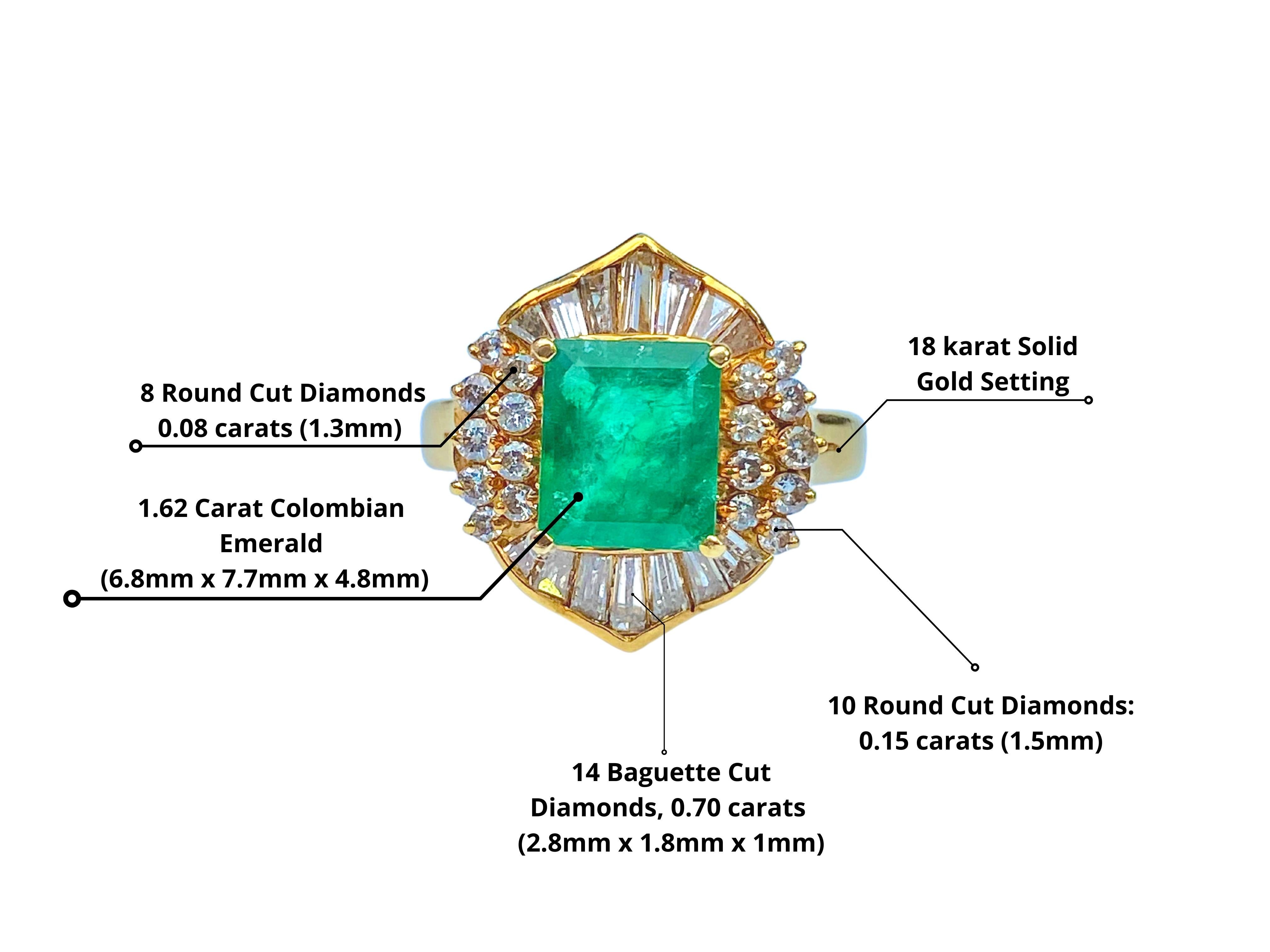 Im Mittelpunkt steht ein kolumbianischer Smaragd von 1,62 Karat im Smaragdschliff, umrahmt von weiteren 0,93 Karat Diamanten im Baguetteschliff und Rund-Brillant-Schliff, gefasst in 18 Karat Gelbgold - auch ein Teil eines schönen