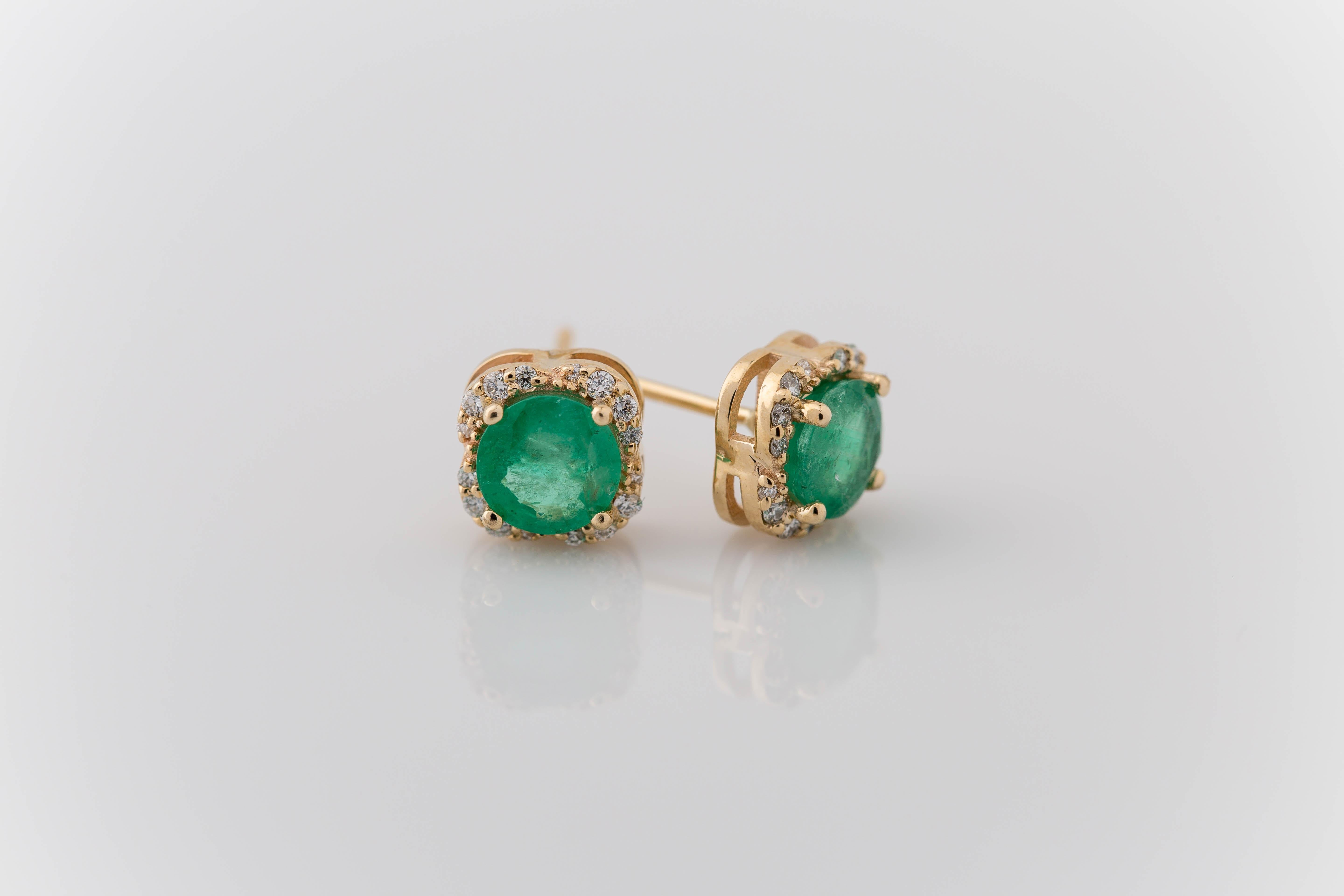 Round Cut 1.62 Carat Natural Brazilian Emerald Diamond Halo Stud Earrings For Sale