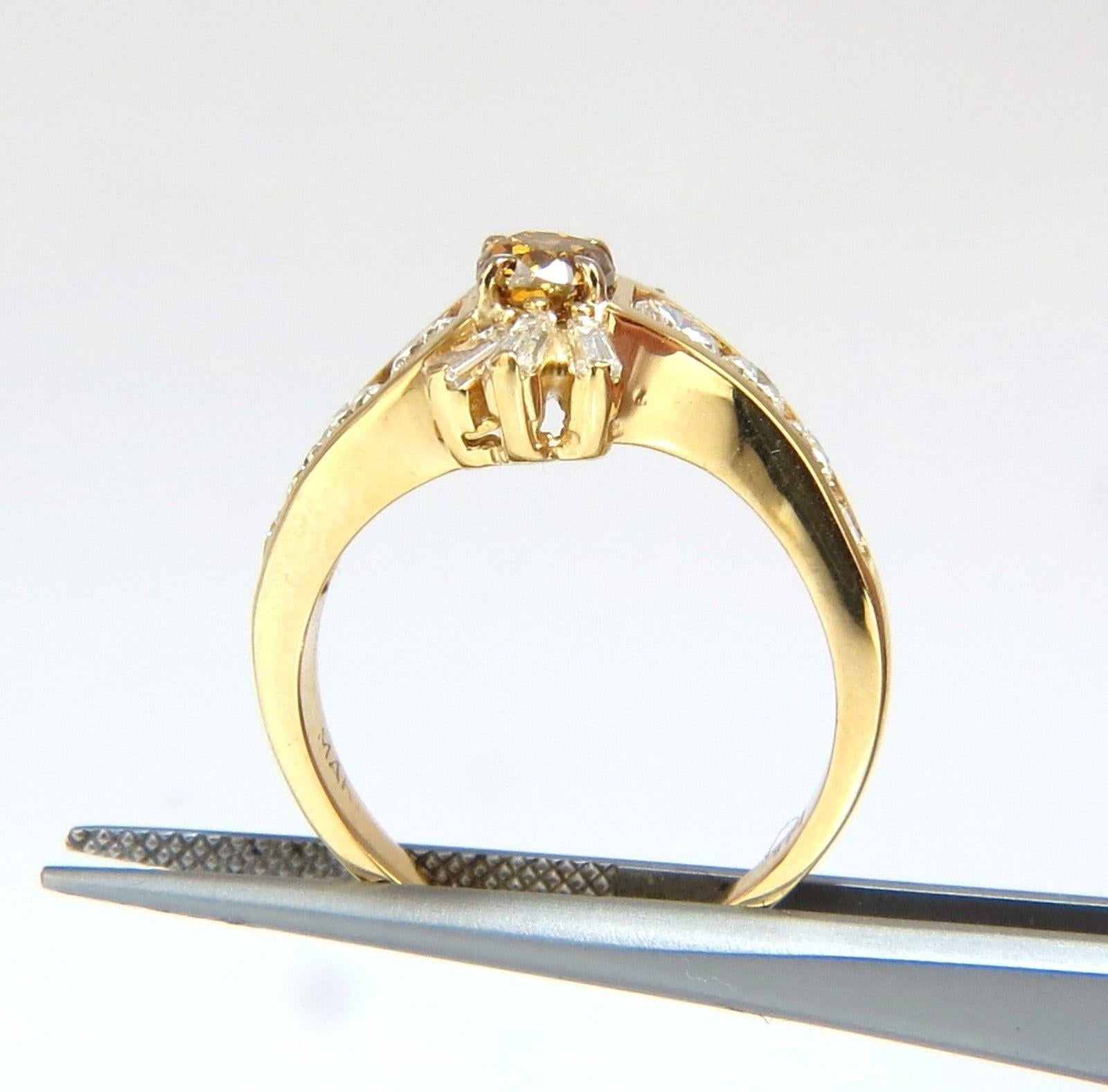 Bague en or 14 carats avec diamant naturel de couleur fantaisie de 1,62 carat Neuf - En vente à New York, NY