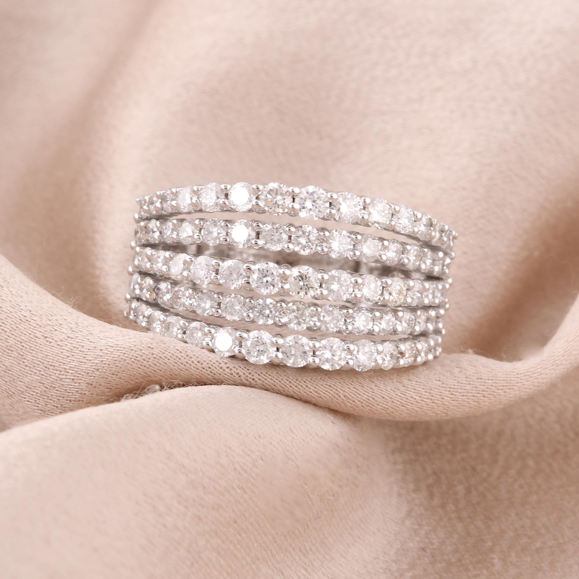 Taille ronde Bague en or blanc 18 carats à plusieurs couches avec diamants pavés de 1,62 carat, fabrication artisanale en vente