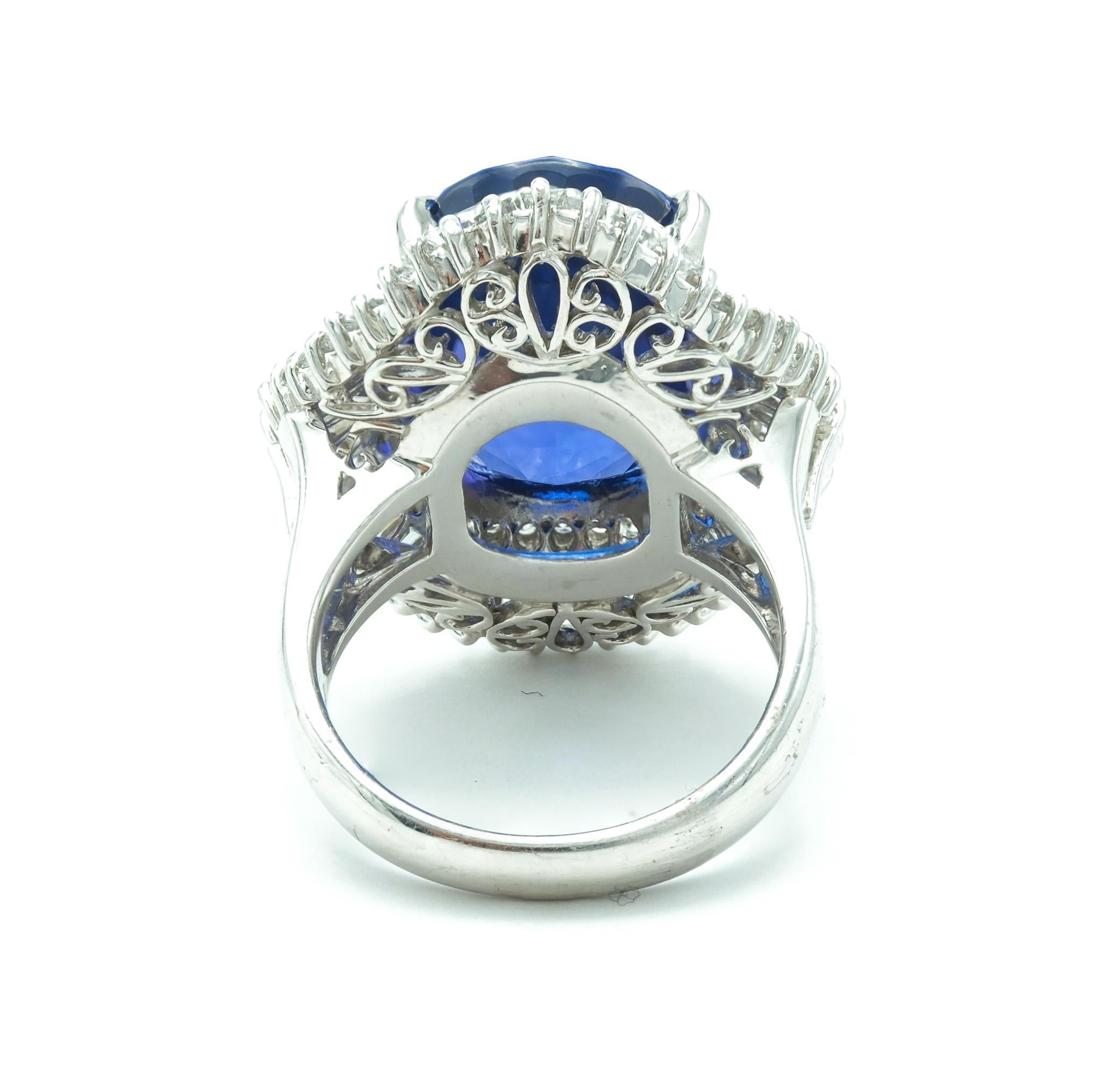 Contemporary 16.2 Carat Tanzanite and Ballerina Diamond Mounting Cocktail Ring For Sale
