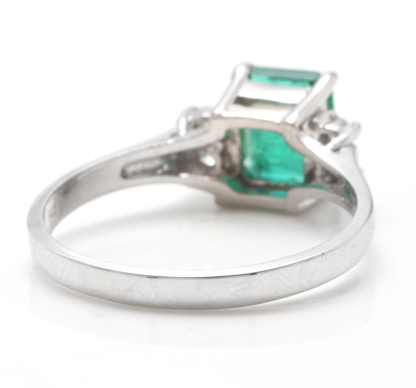 1.62 Carats Natural Emerald and Diamond 14K Solid White Gold Ring In New Condition For Sale In Los Angeles, CA