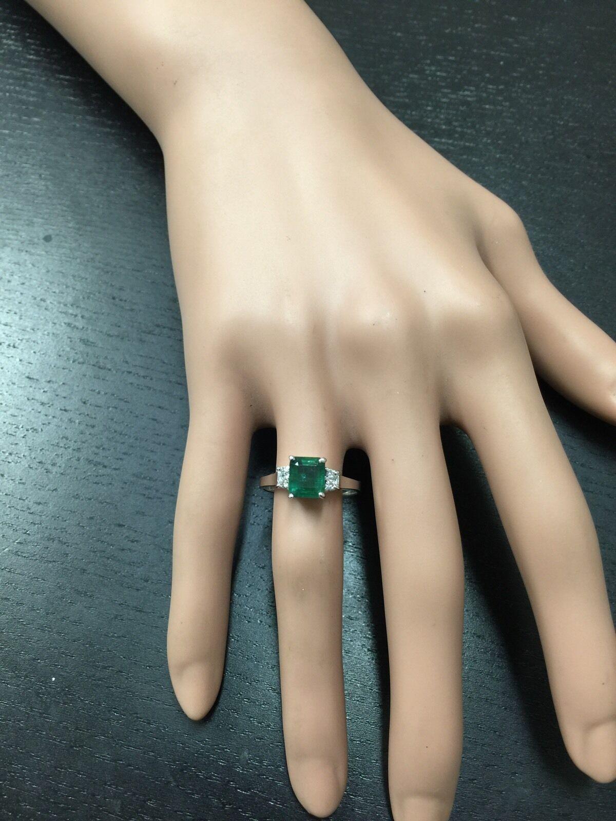1.62 Carats Natural Emerald and Diamond 14K Solid White Gold Ring For Sale 2