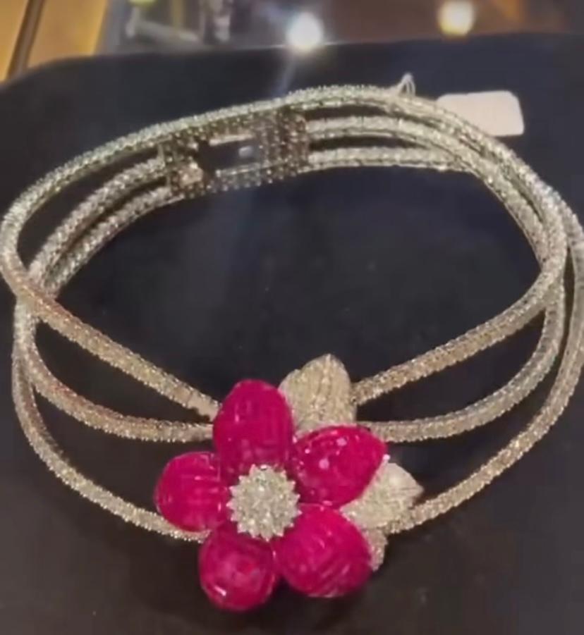 Art Deco 16.20 Cts Princess Shape Rubies 11.40 Cts Diamond Choker Necklace 14K White Gold For Sale