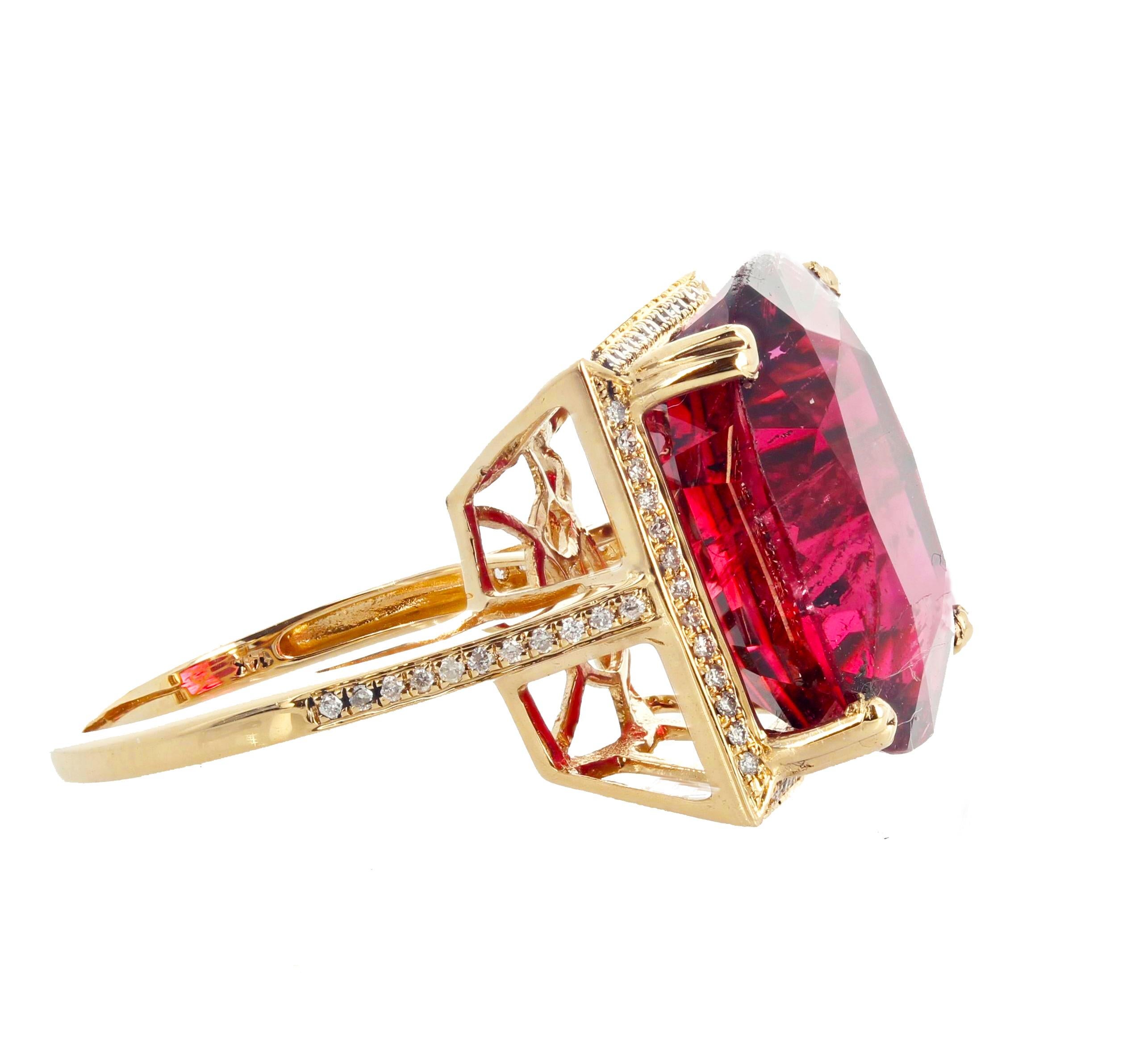 Oval Cut AJD Glittering 16.21 Ct. Clear Red Tourmaline & Diamond 14 Kt. Yellow Gold Ring For Sale
