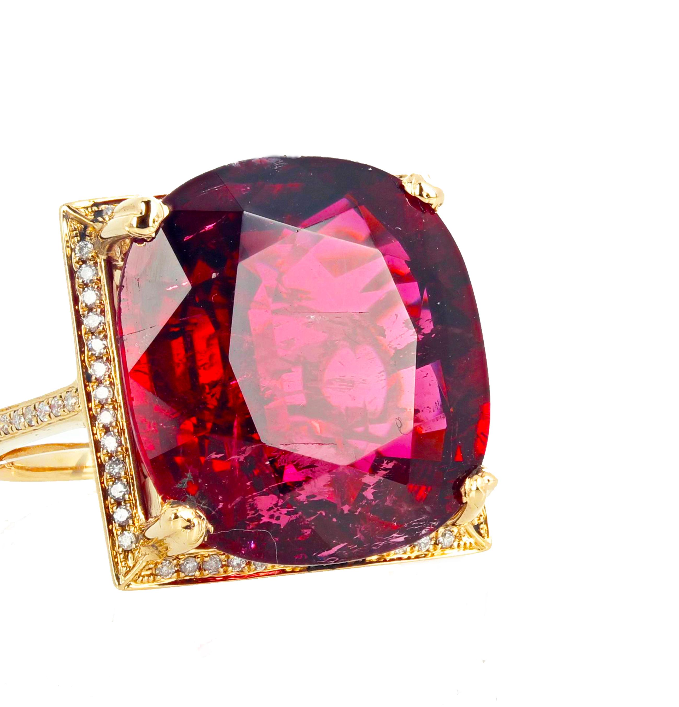 AJD Glittering 16.21 Ct. Clear Red Tourmaline & Diamond 14 Kt. Yellow Gold Ring For Sale 2