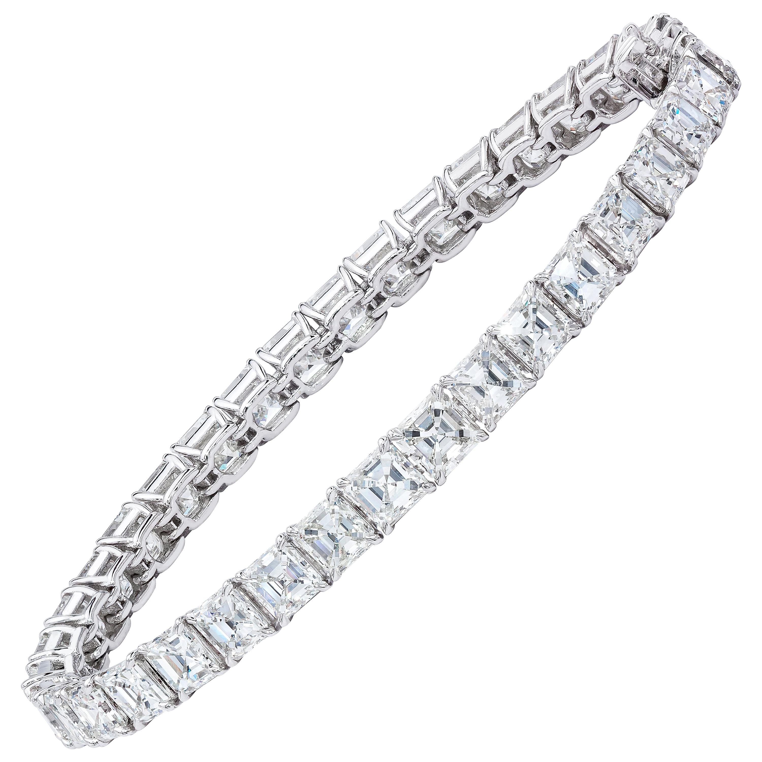 16.22 Carat Asscher Cut Diamond Tennis Bracelet For Sale