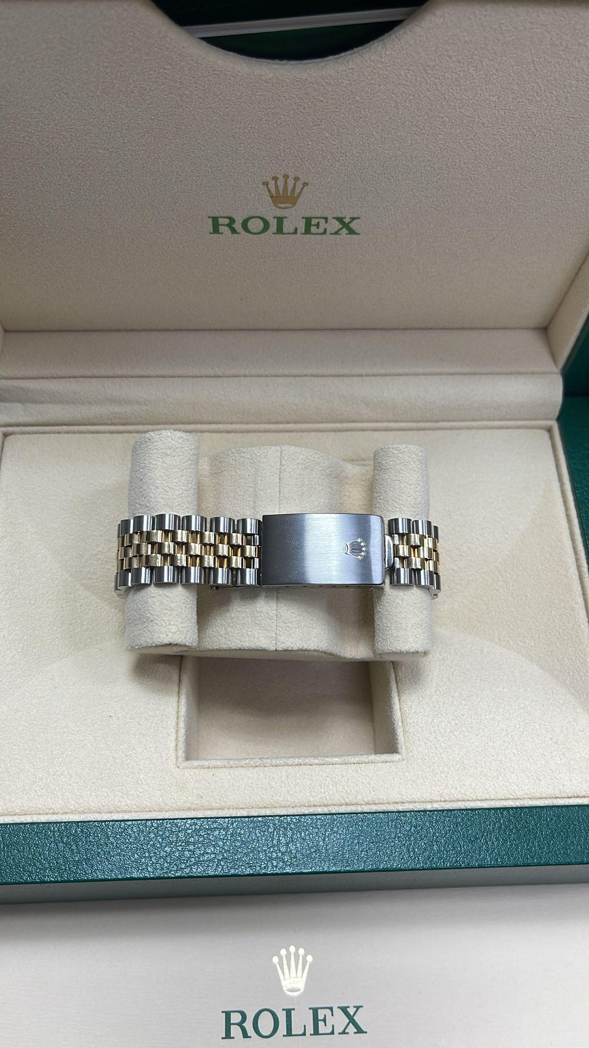 Modello Datejust 36 del 1990 in acciaio inossidabile e oro giallo 18 carati

Fabbrica Champagne Jubilee Quadrante con diamanti Big Stone

Modello 16233 completo di scatola originale Rolex, fattura e garanzia di 12 mesi dal nostro negozio di Hong