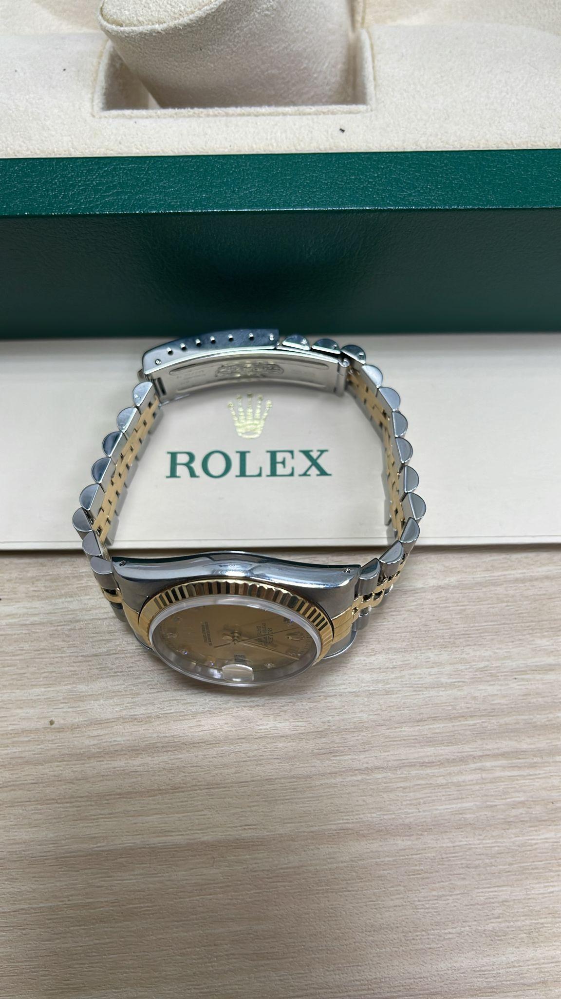 16233J Orologio Rolex con borchie di diamanti in vendita 1