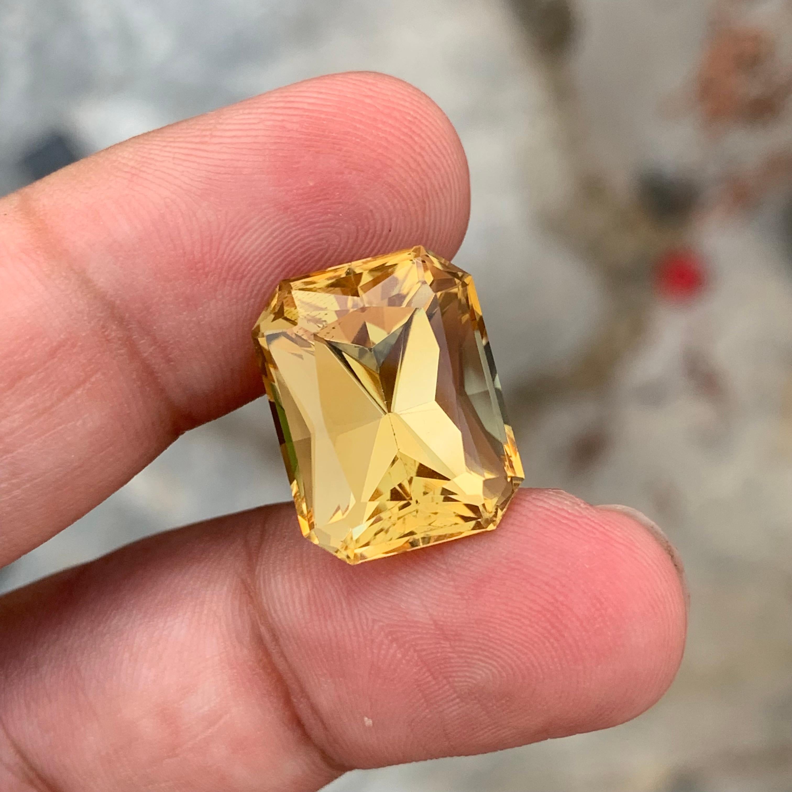 16,25 Karat Natürlicher Citrin im Scherenschliff Edelstein im Angebot 1