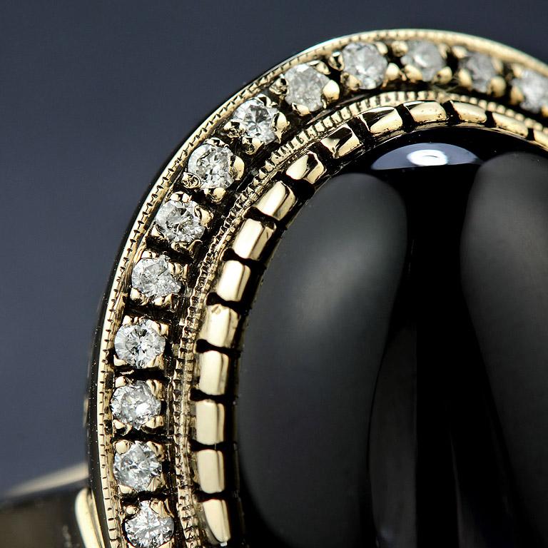 Women's or Men's 16.25 Carat Onyx and Diamond 9 Karat Yellow Gold Cocktail Ring