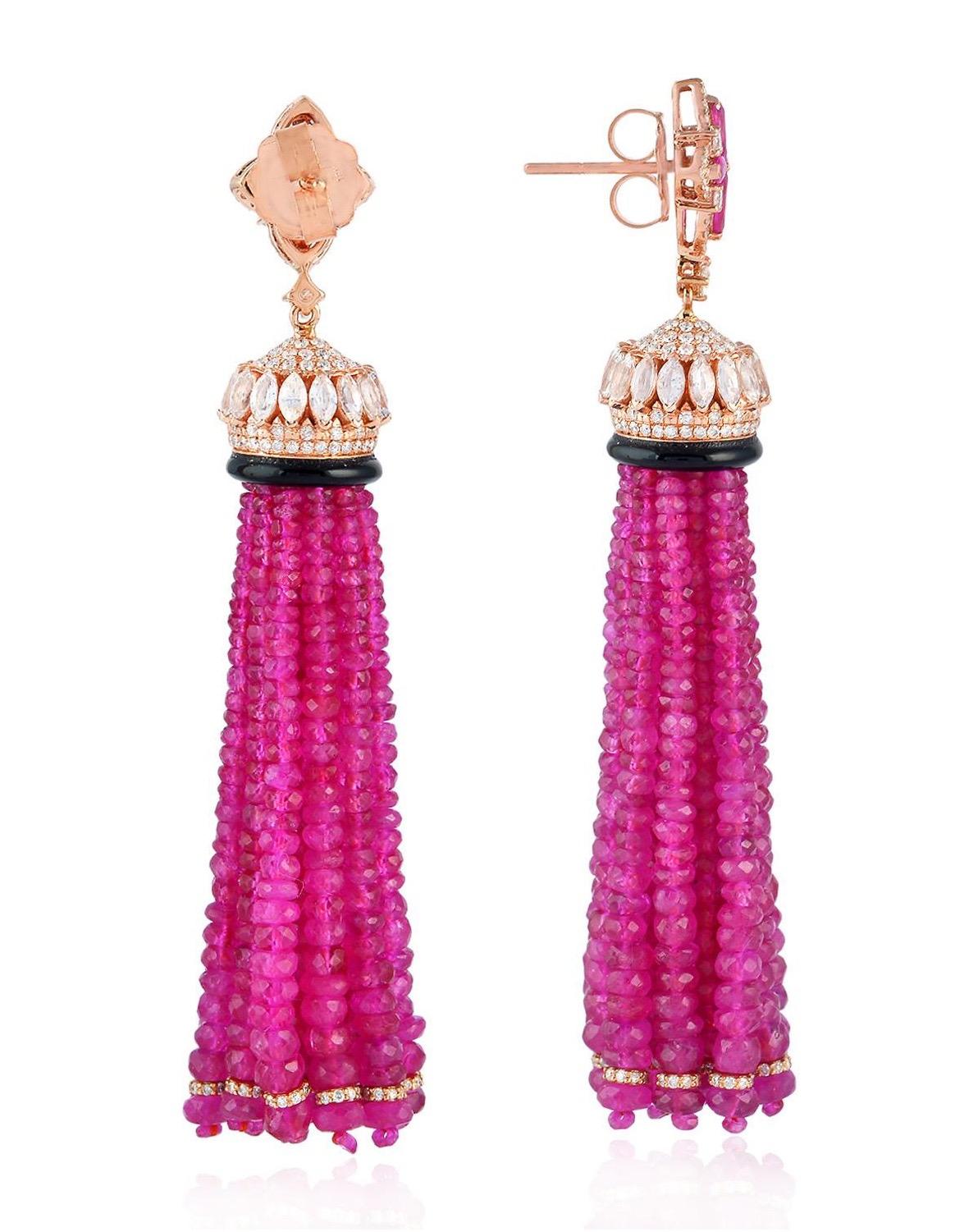 Contemporary 162.57 Carat Ruby Diamond 18 Karat Gold Chandelier Drop Tassel Earrings For Sale