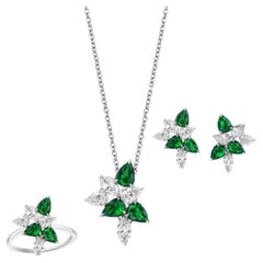 16.29 Carats Emerald and Pear Shaped Diamond Cluster Set