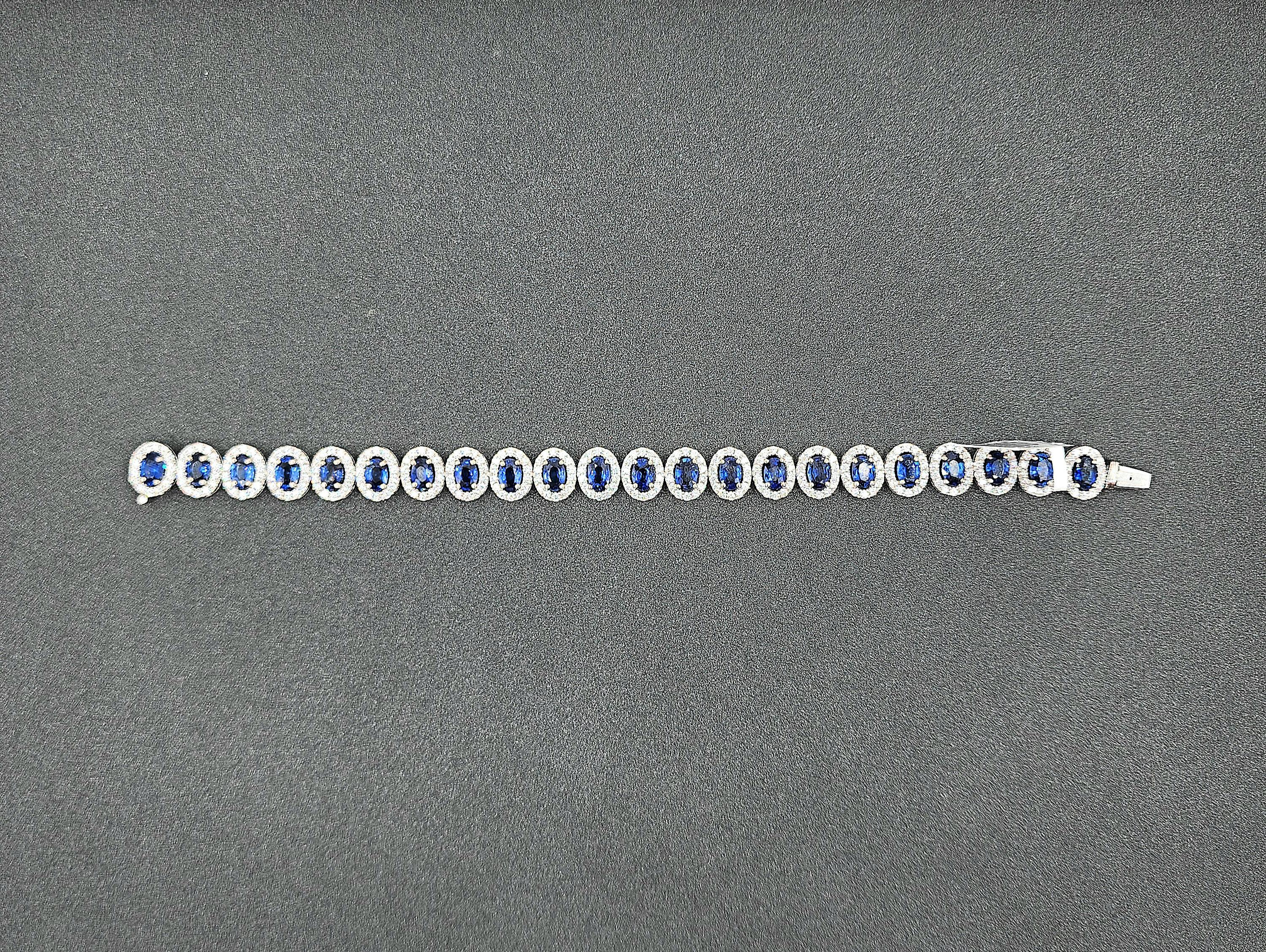 Women's or Men's 16.29 ct Natural Ceylon Sapphire & Diamond Bracelet For Sale