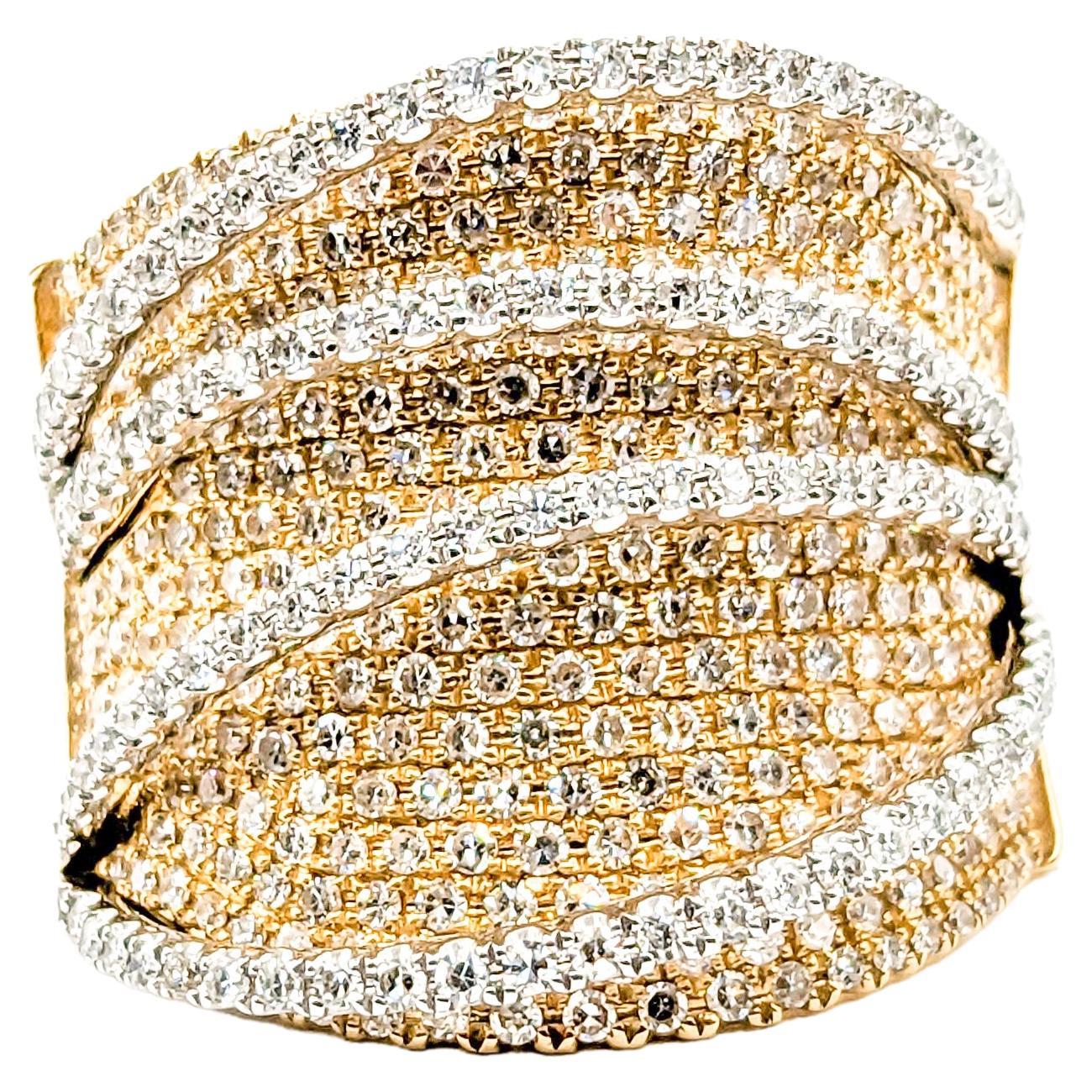 1.62ctw Diamond Ring In Yellow Gold For Sale