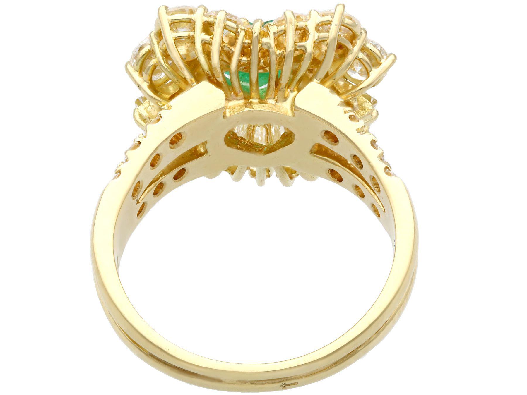 1.63 Karat Smaragd und 2,31 Karat Diamant Gelbgold Ring Damen im Angebot