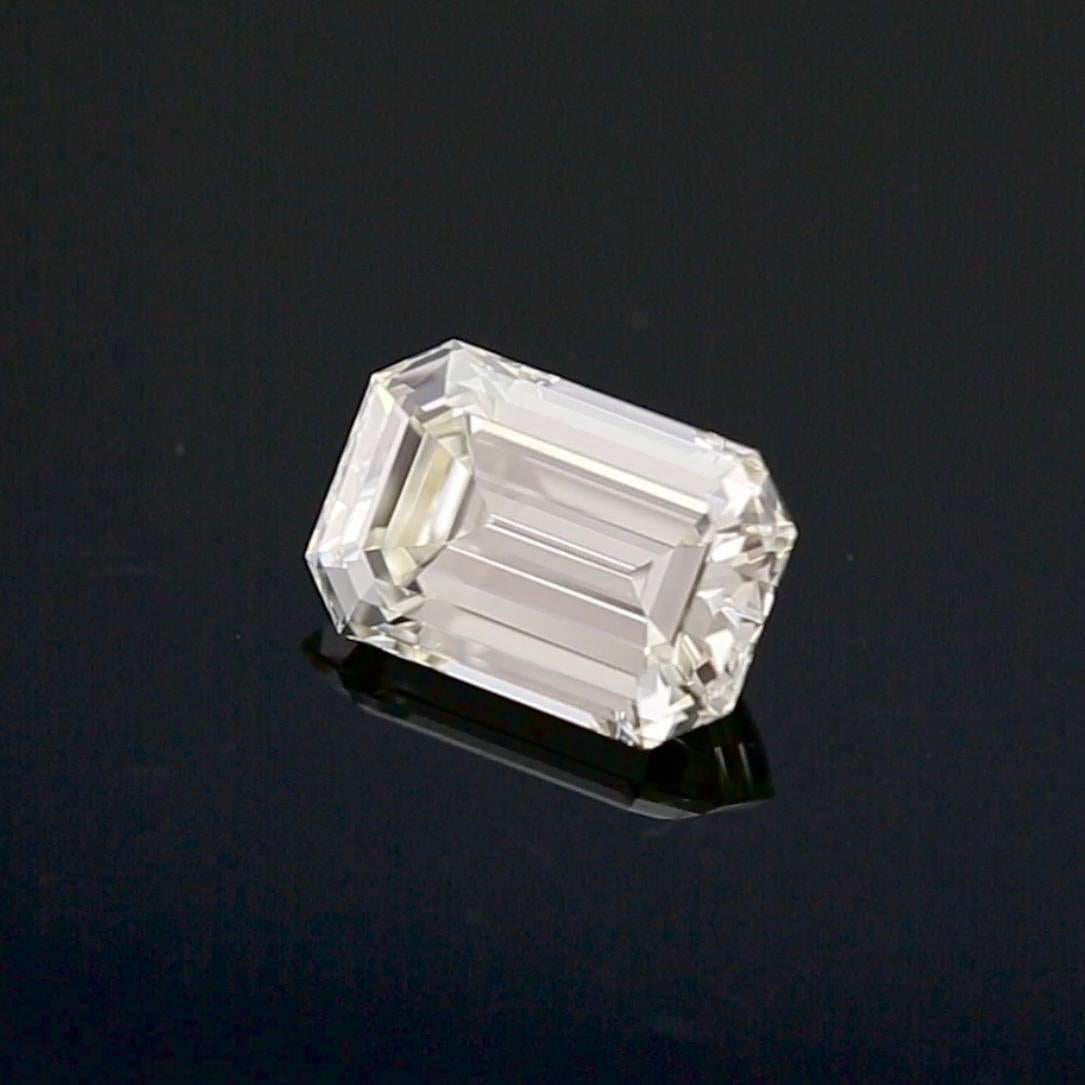 Diamante talla esmeralda de 1,63 quilates - Color K / Claridad VS1 - Certificado GIA en venta 1
