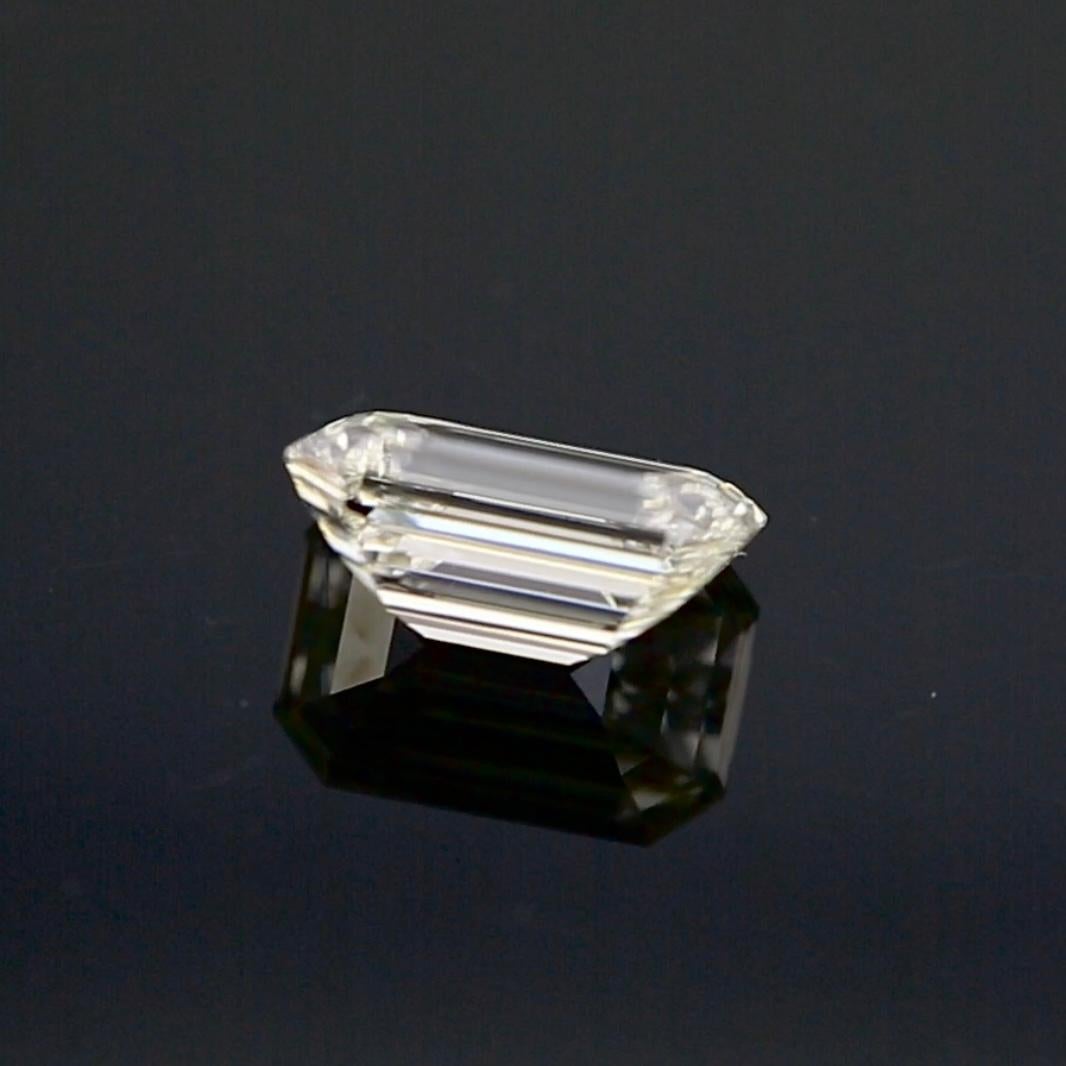 Diamante talla esmeralda de 1,63 quilates - Color K / Claridad VS1 - Certificado GIA en venta 3