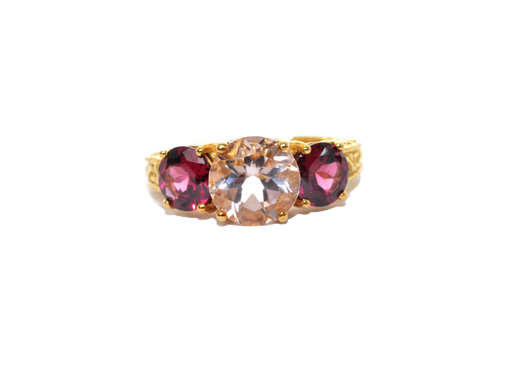 Contemporary 1.63 Carat Morganite and Rhodolite Ring in 14 Karat Yellow Gold For Sale