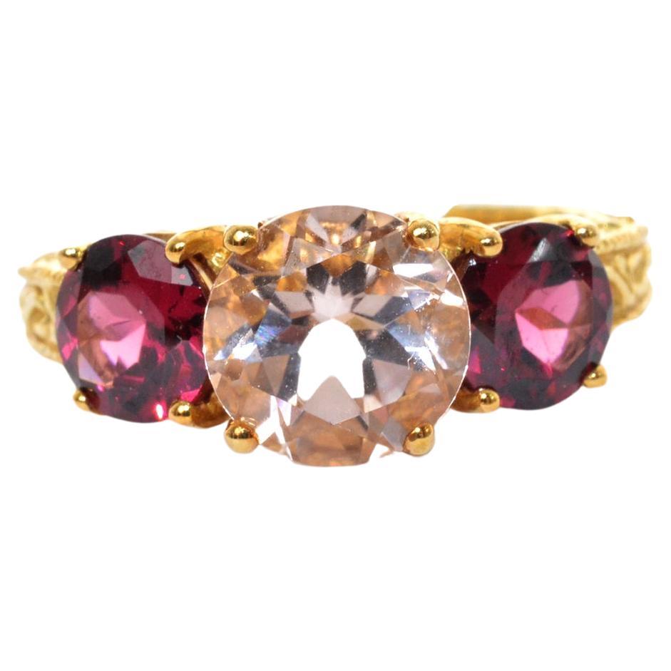 1.63 Carat Morganite and Rhodolite Ring in 14 Karat Yellow Gold For Sale