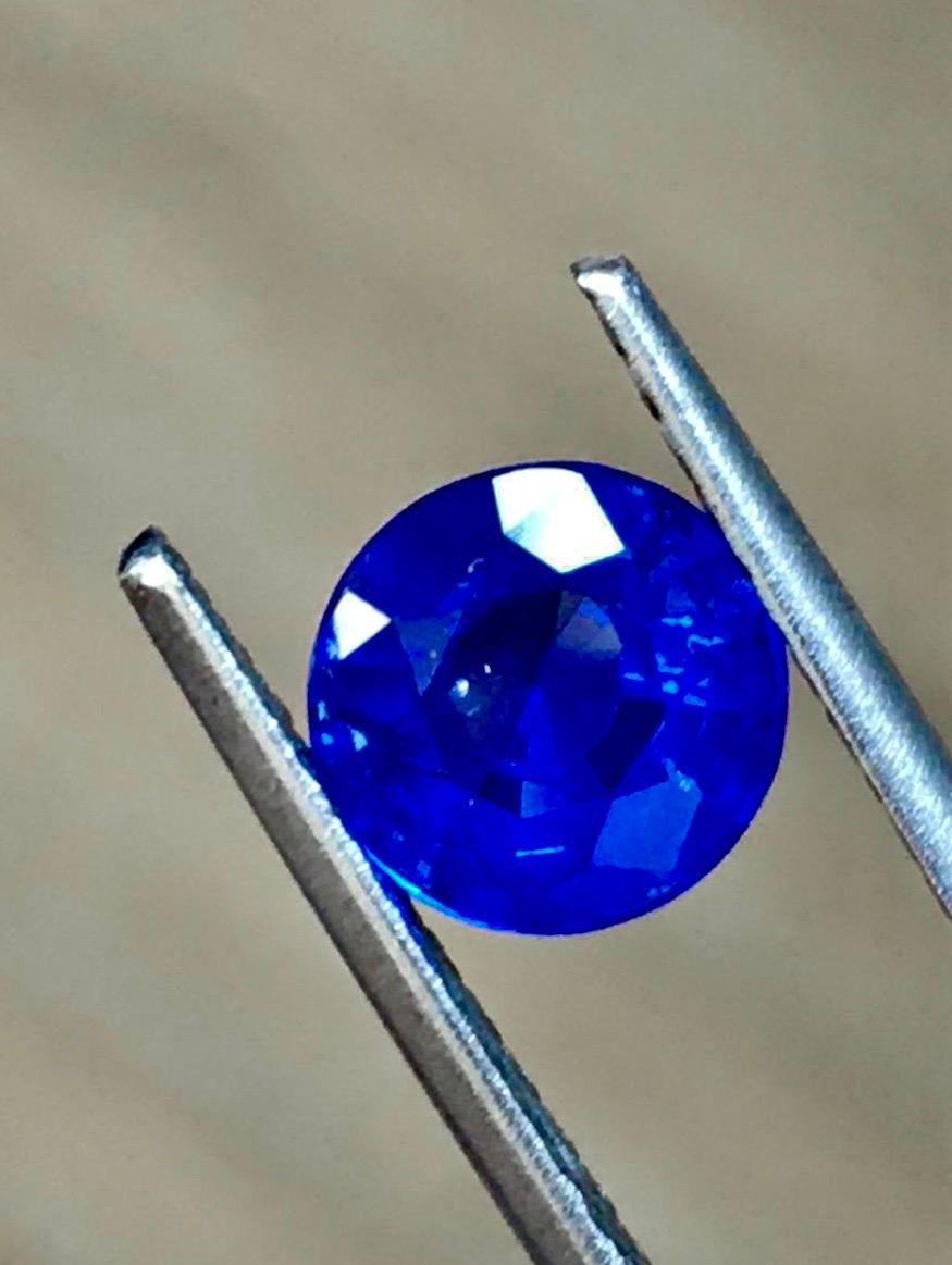 natural blue sapphire stone